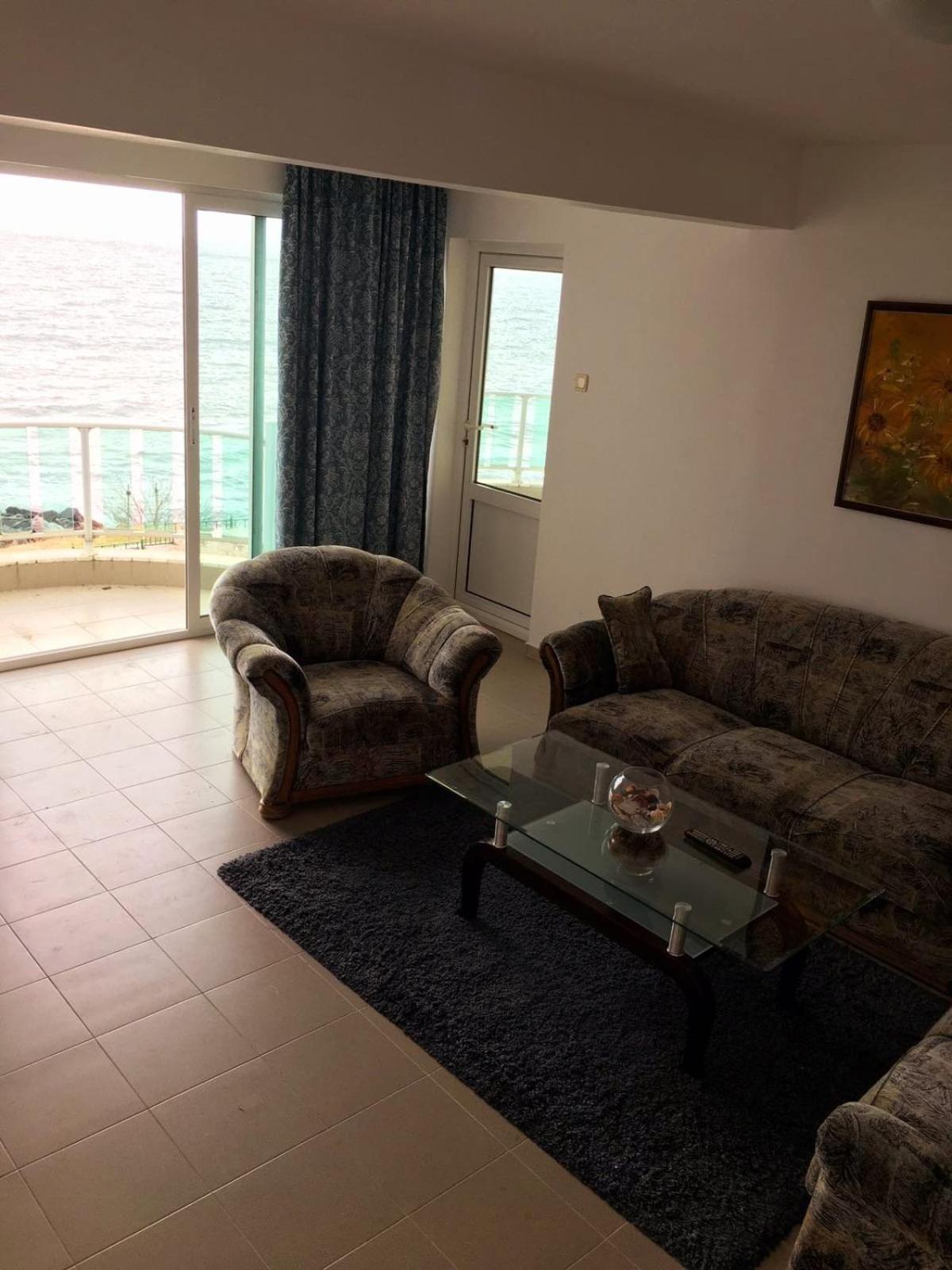 One-Bedroom Suite with Balcony and Sea View - Photo 4