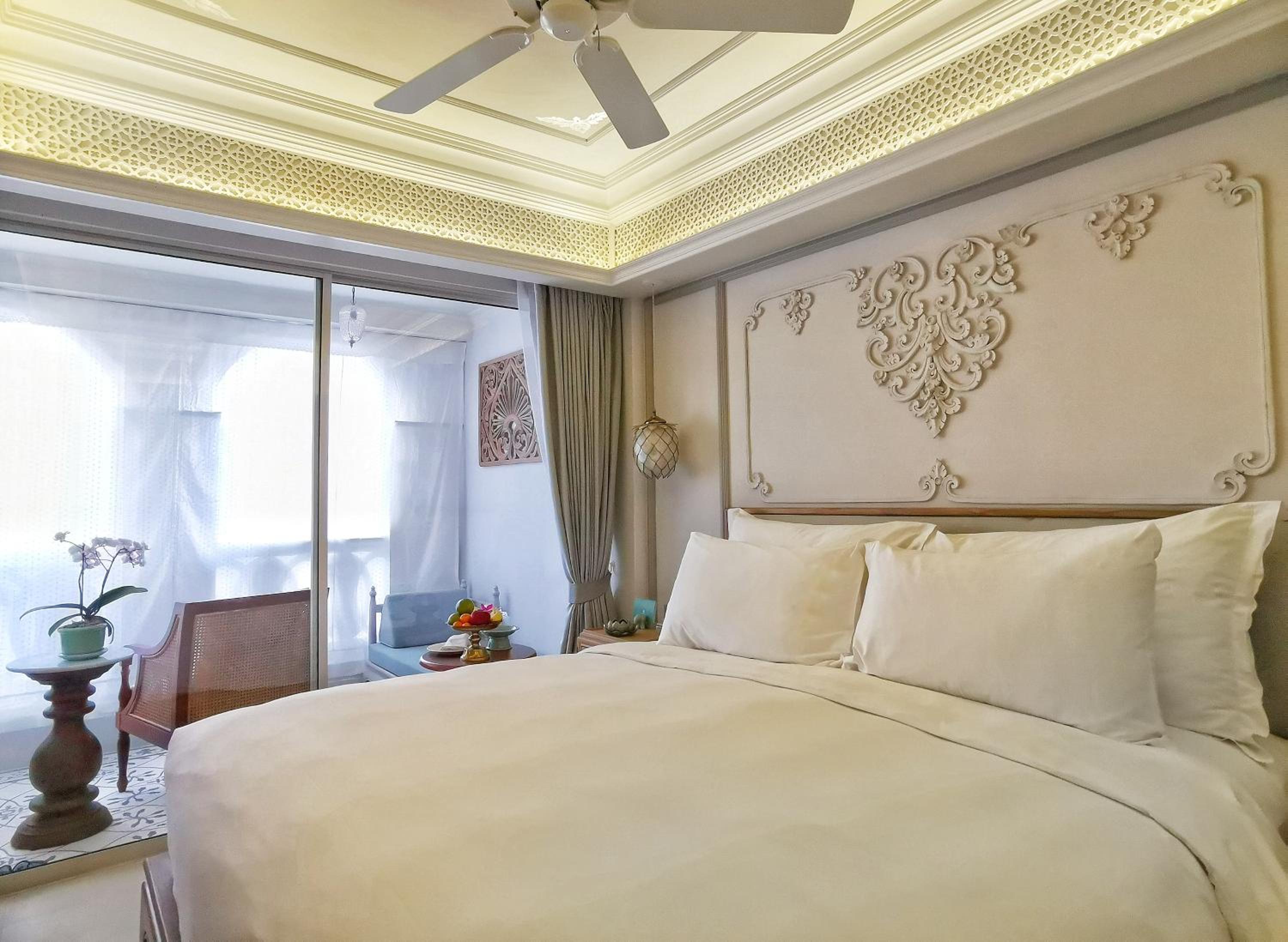 Petite Bedroom without Bathtub (no extra bed allowed)