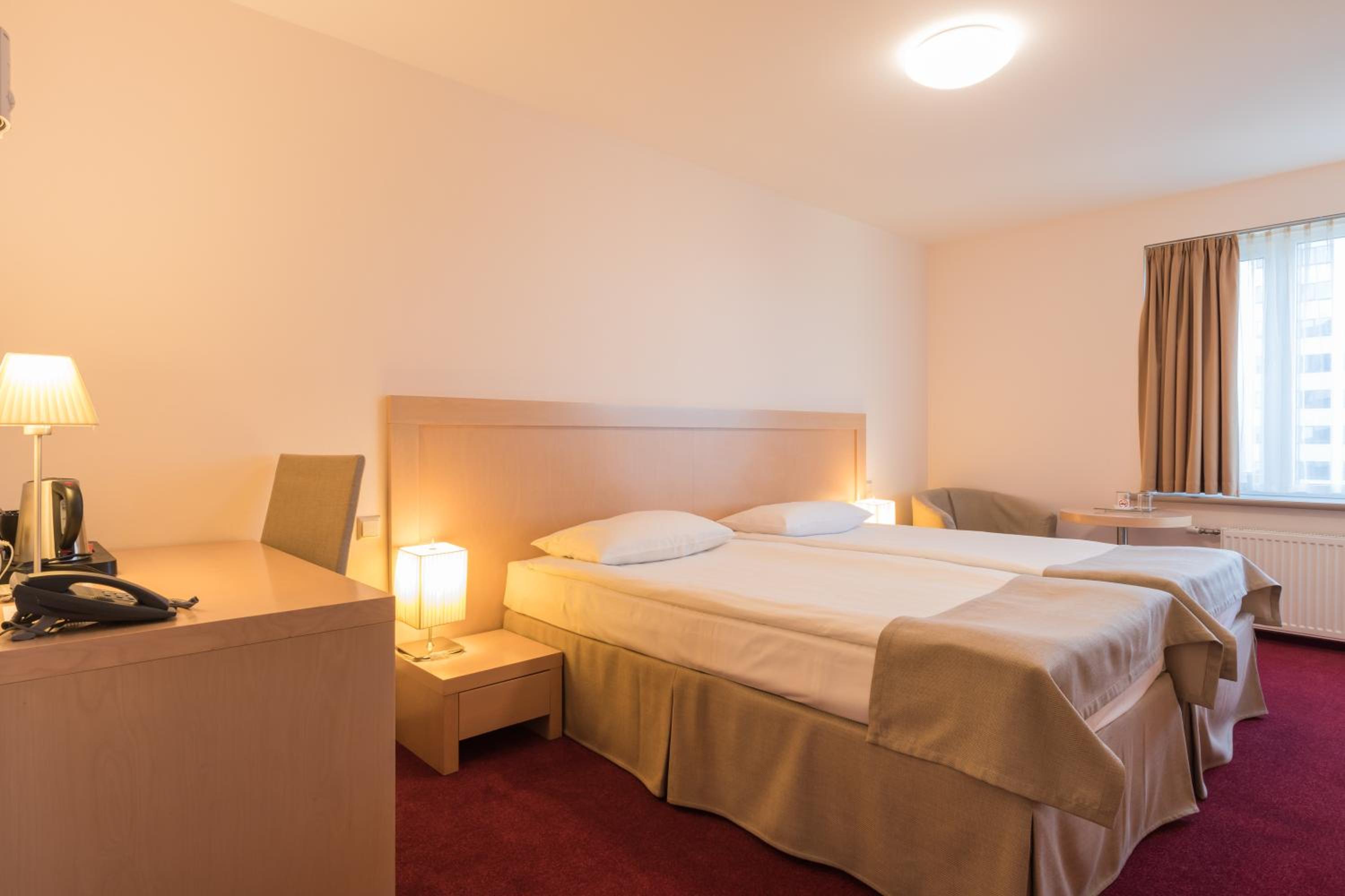 Standard Twin Room - Photo 5