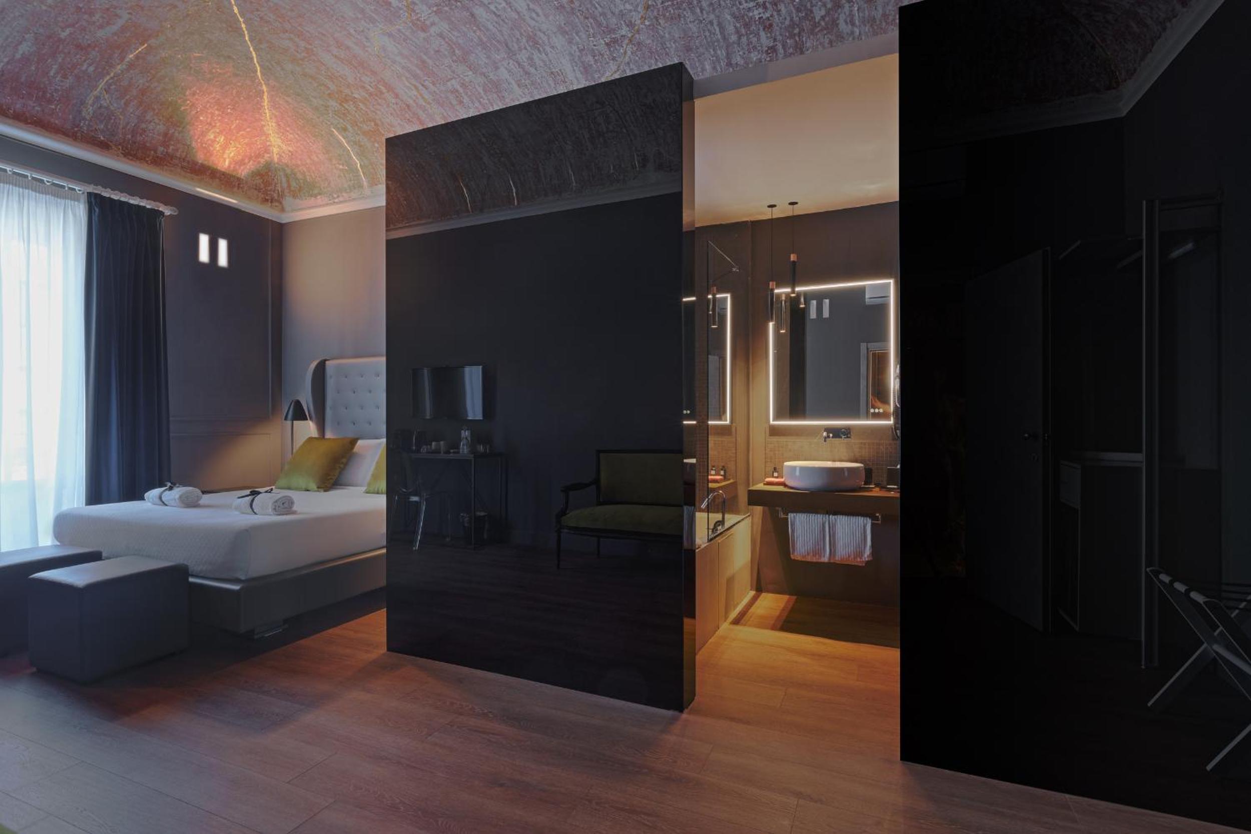 Deluxe Junior Suite - Photo 6