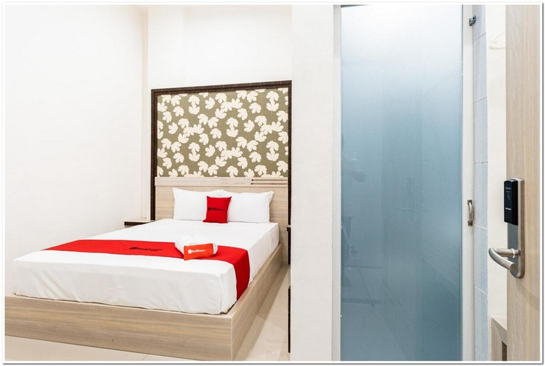 Double Room - Photo 12