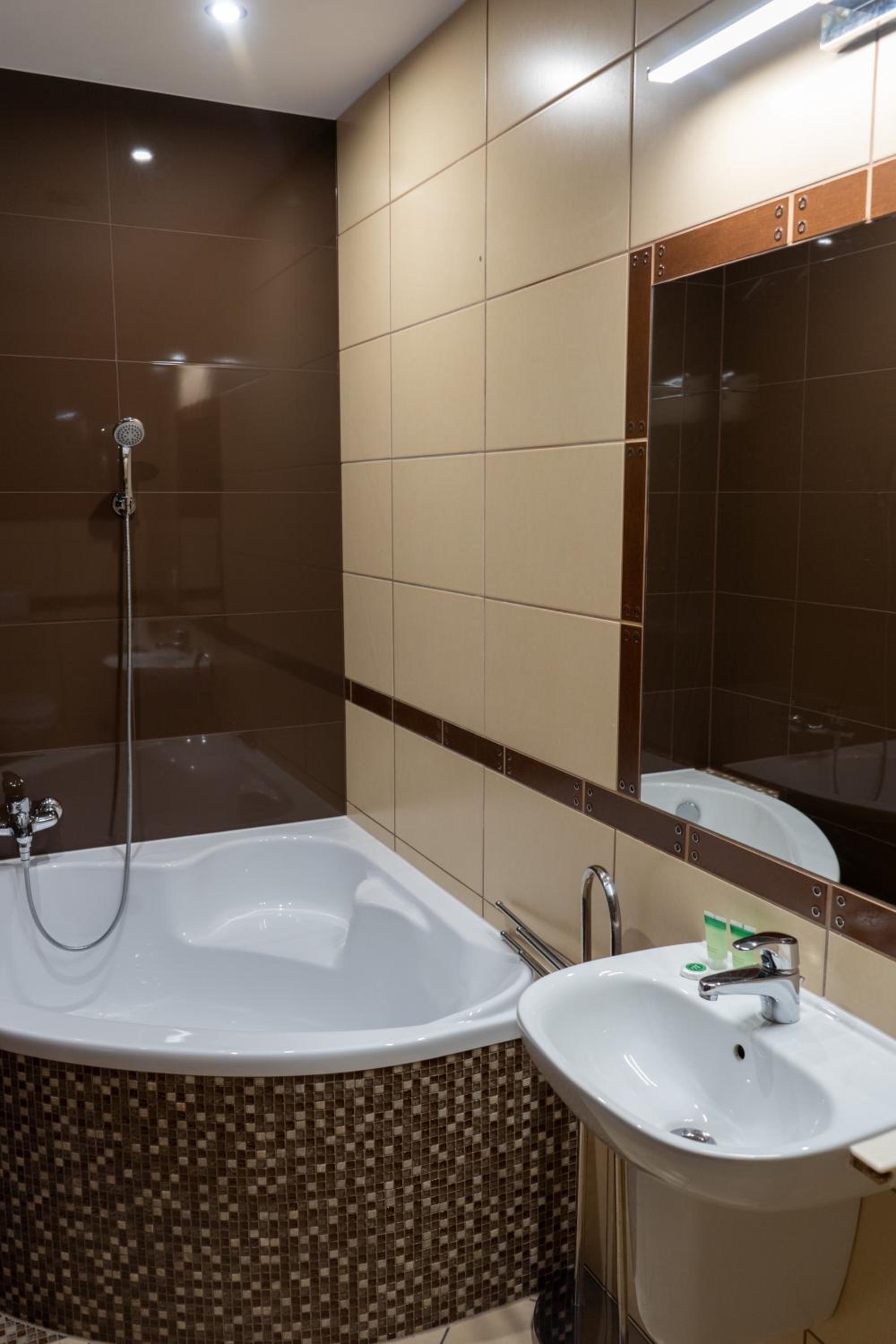 Deluxe Double Room - Photo 5