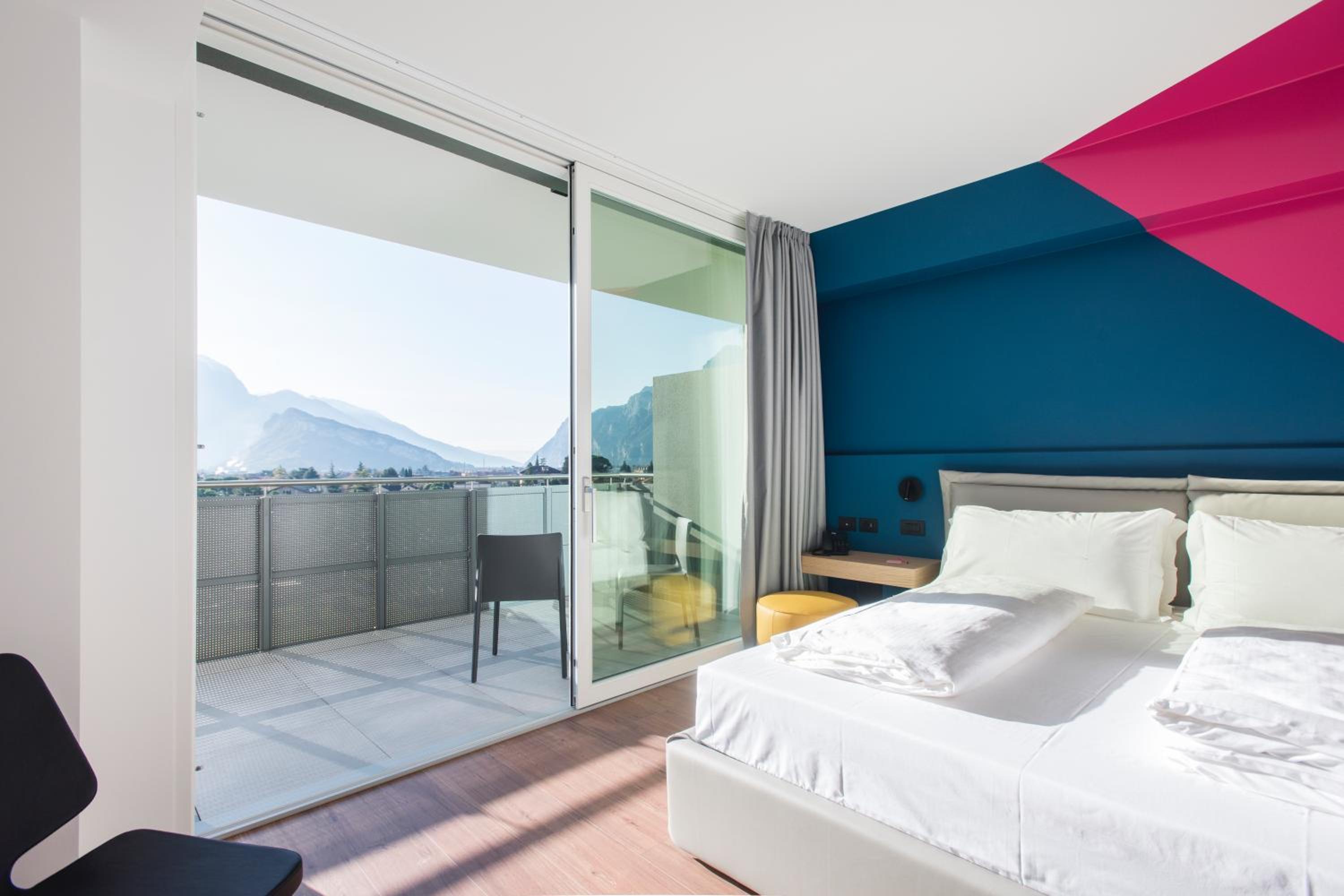 Double Room with Balcony - Photo 26
