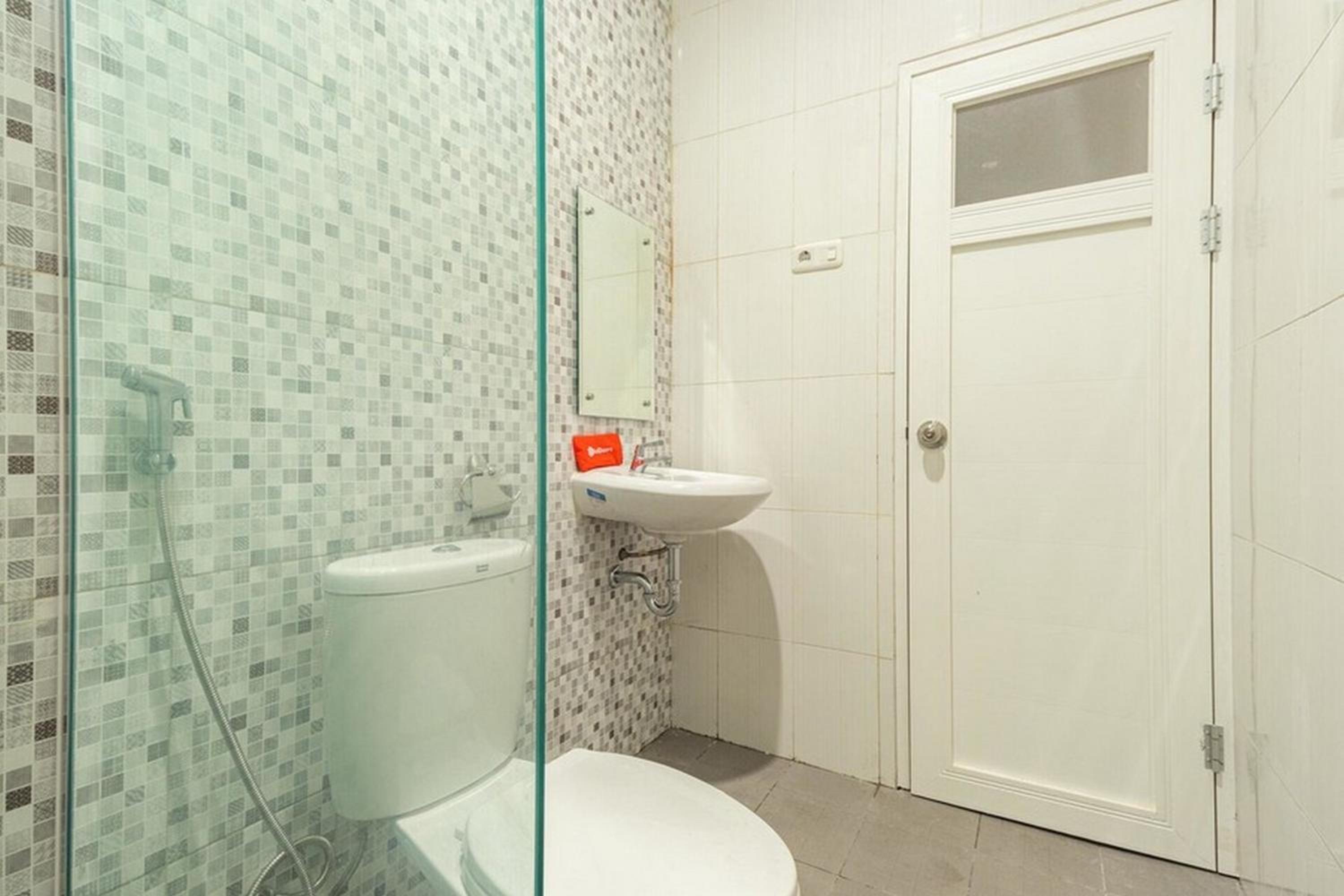 Double Room - Photo 6