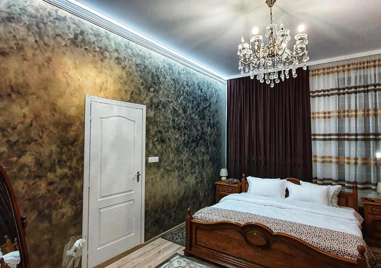 Deluxe Queen Room - Photo 1