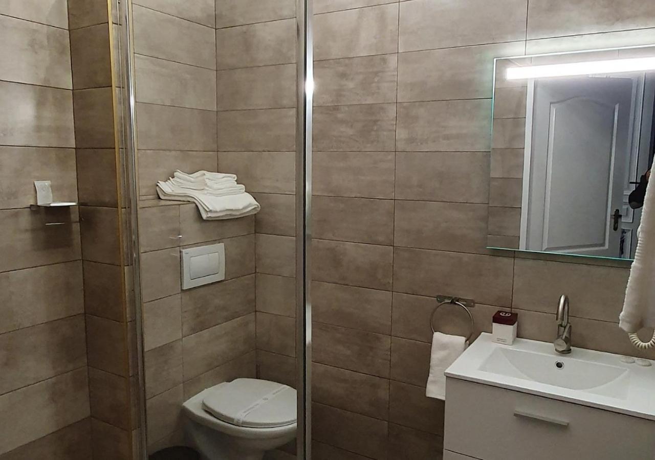 Deluxe Double Room - Photo 3