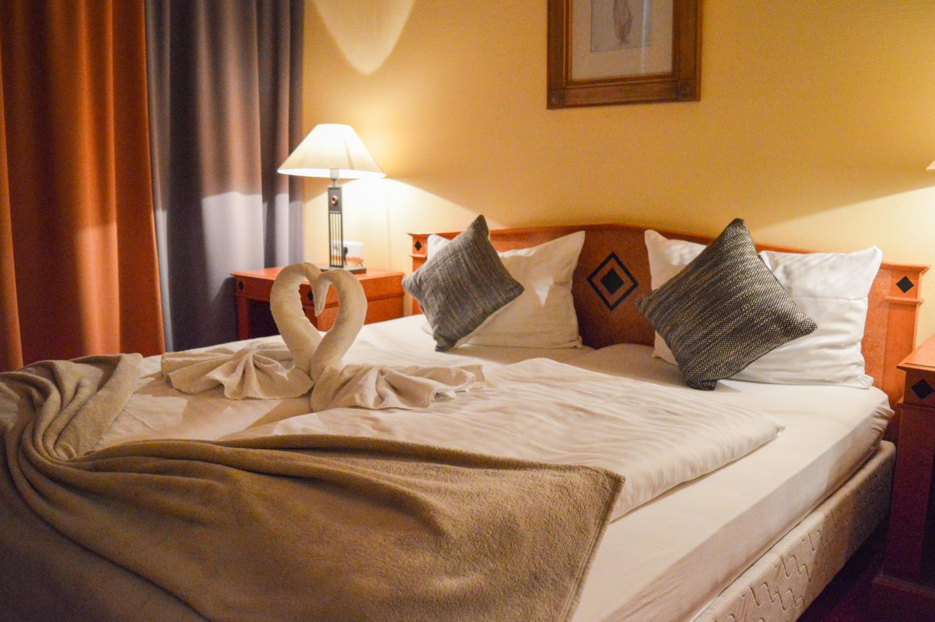 Comfort Double or Twin Room with Balcony - Photo 13