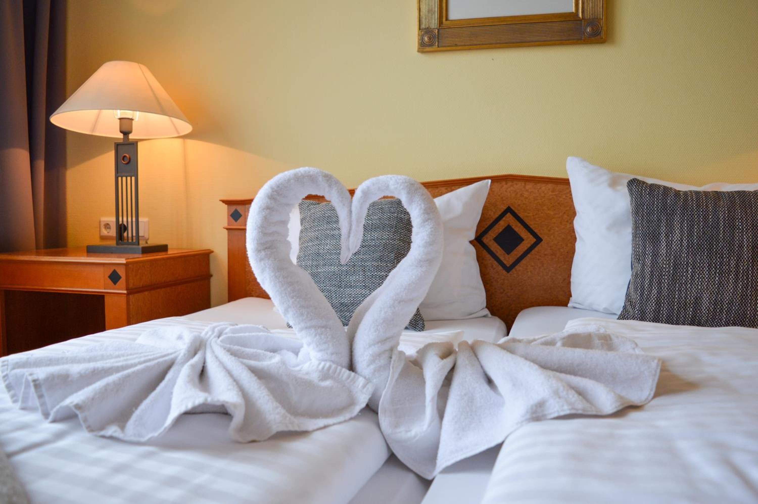 Comfort Double or Twin Room with Balcony - Photo 7