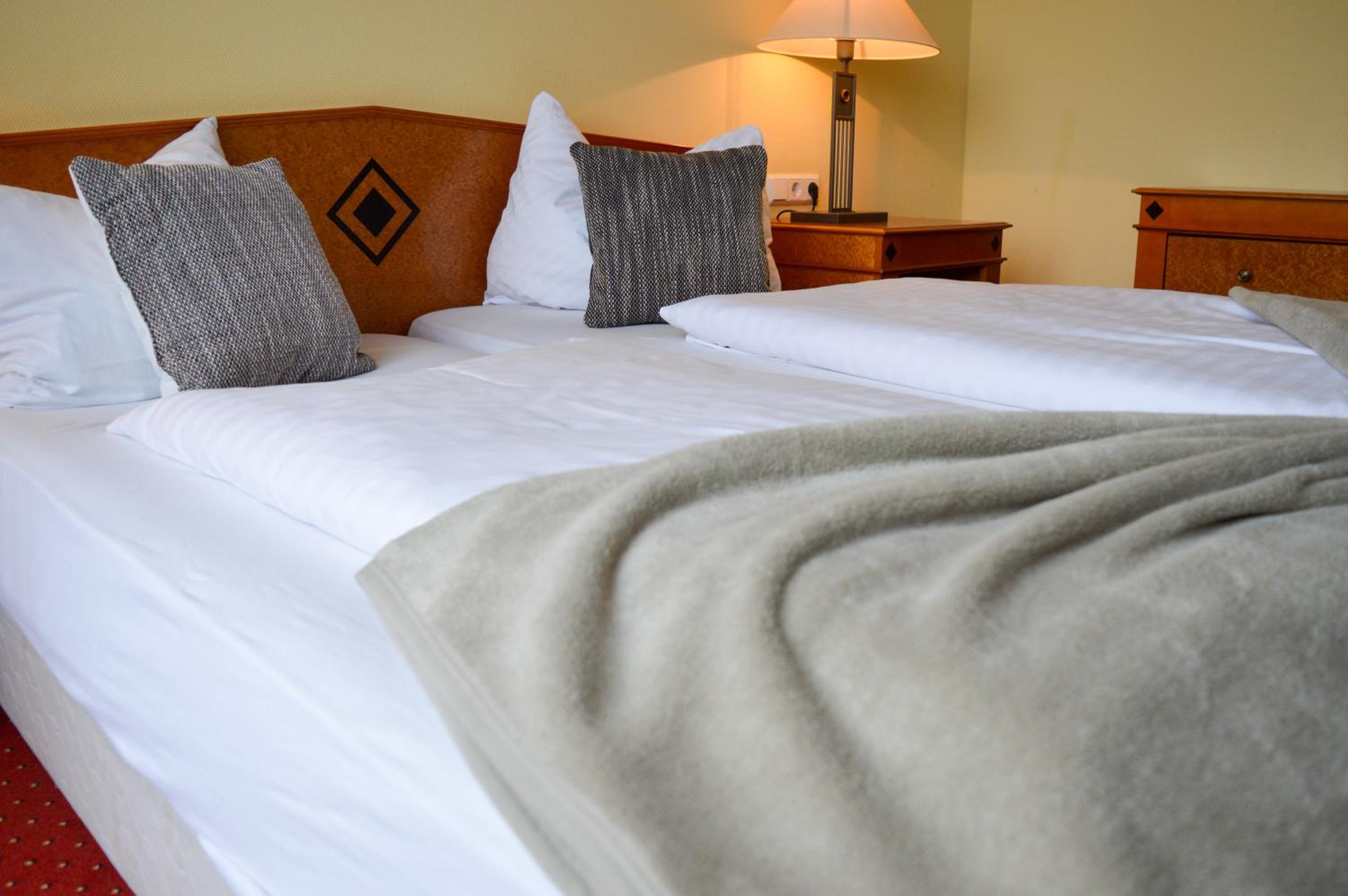 Comfort Double or Twin Room with Balcony - Photo 8