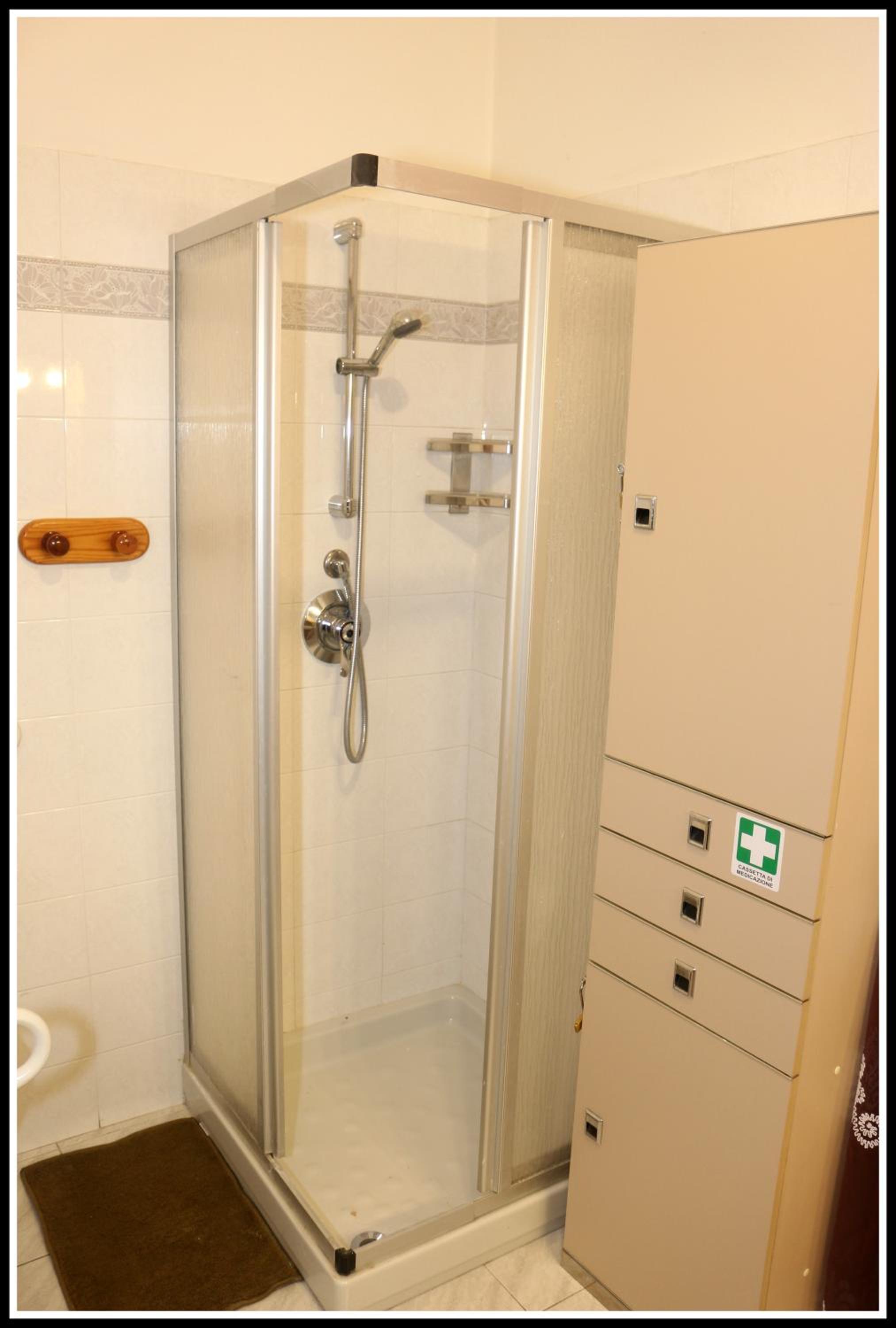One-Bedroom House - Photo 4