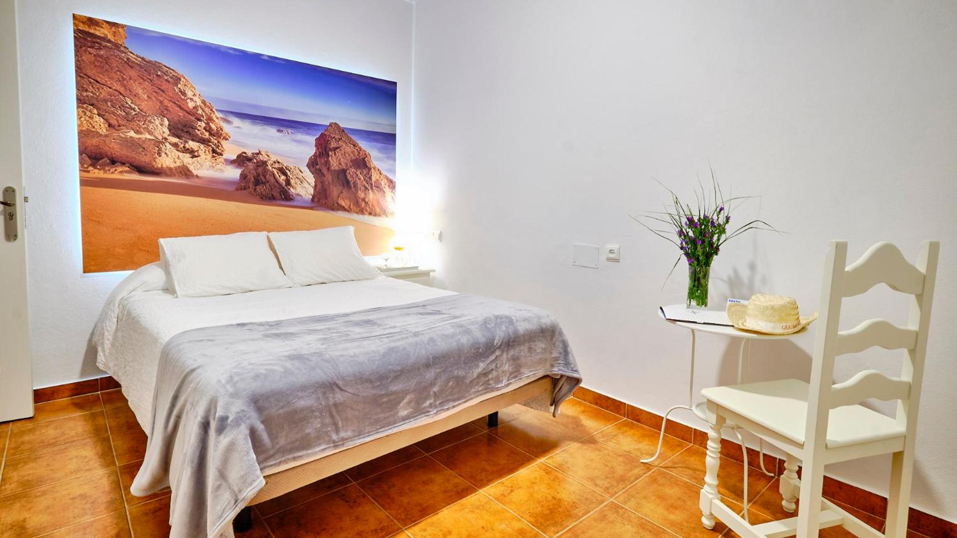 Economy Double Room - Photo 5