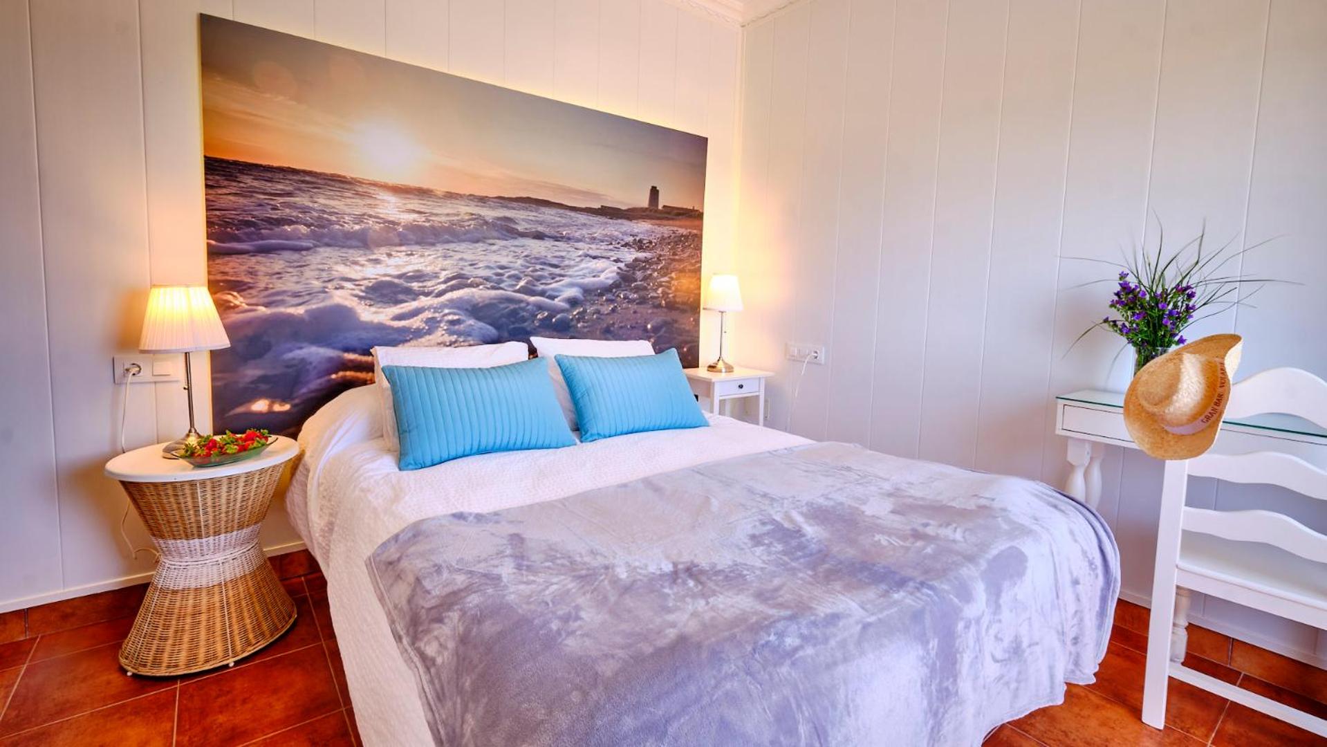 Economy Double Room - Photo 10