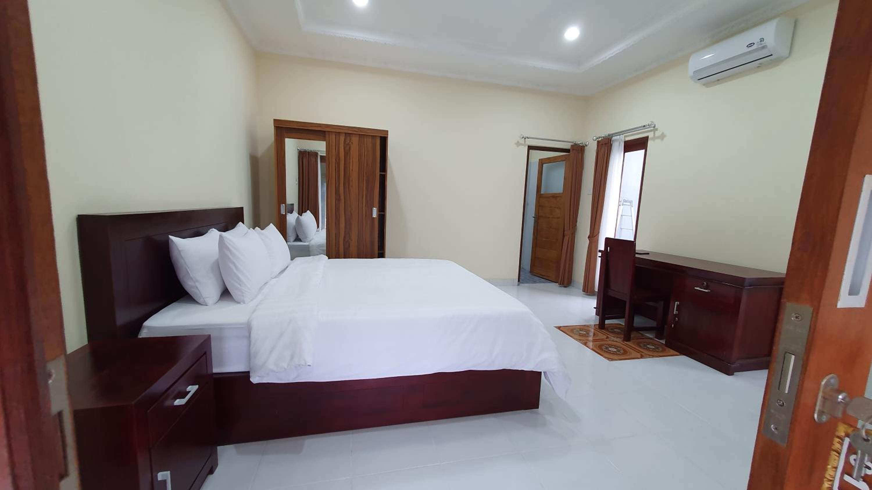 Budget Double Room photo 1