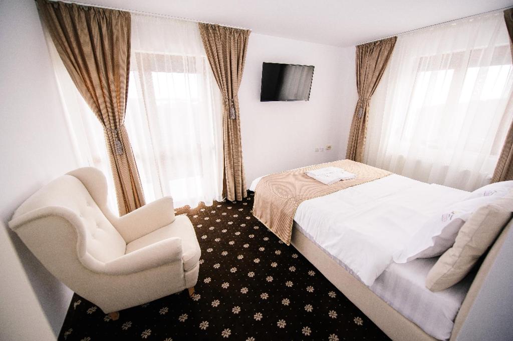 Double Room - Photo 2