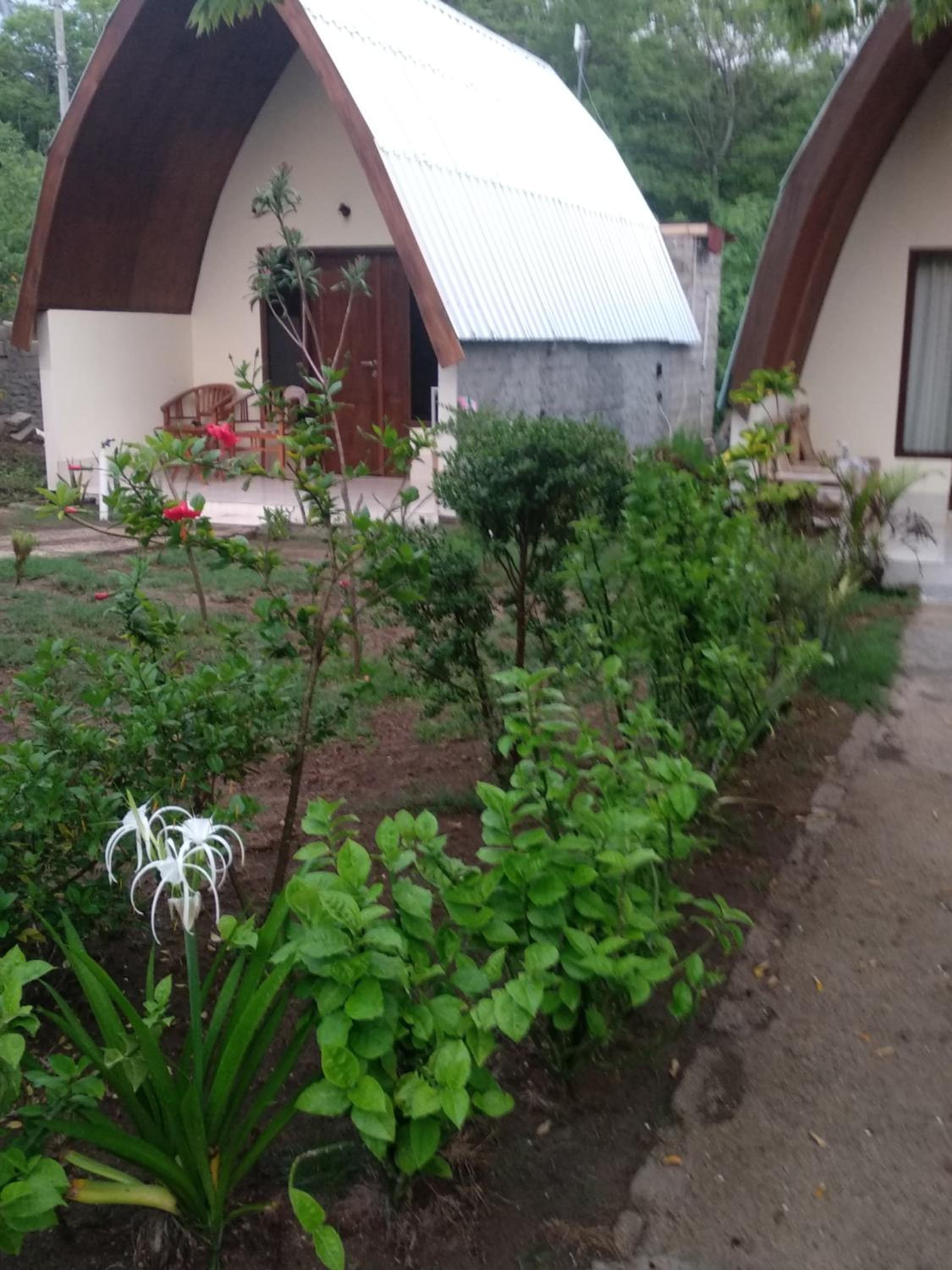 Bungalow with Garden View - Photo 32