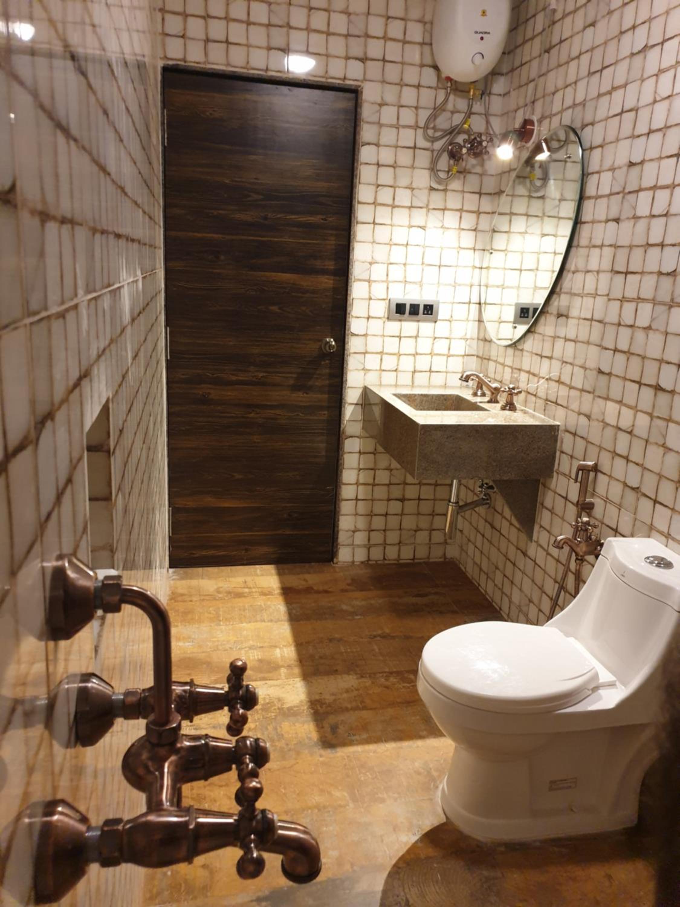 Small Twin Room - Photo 3