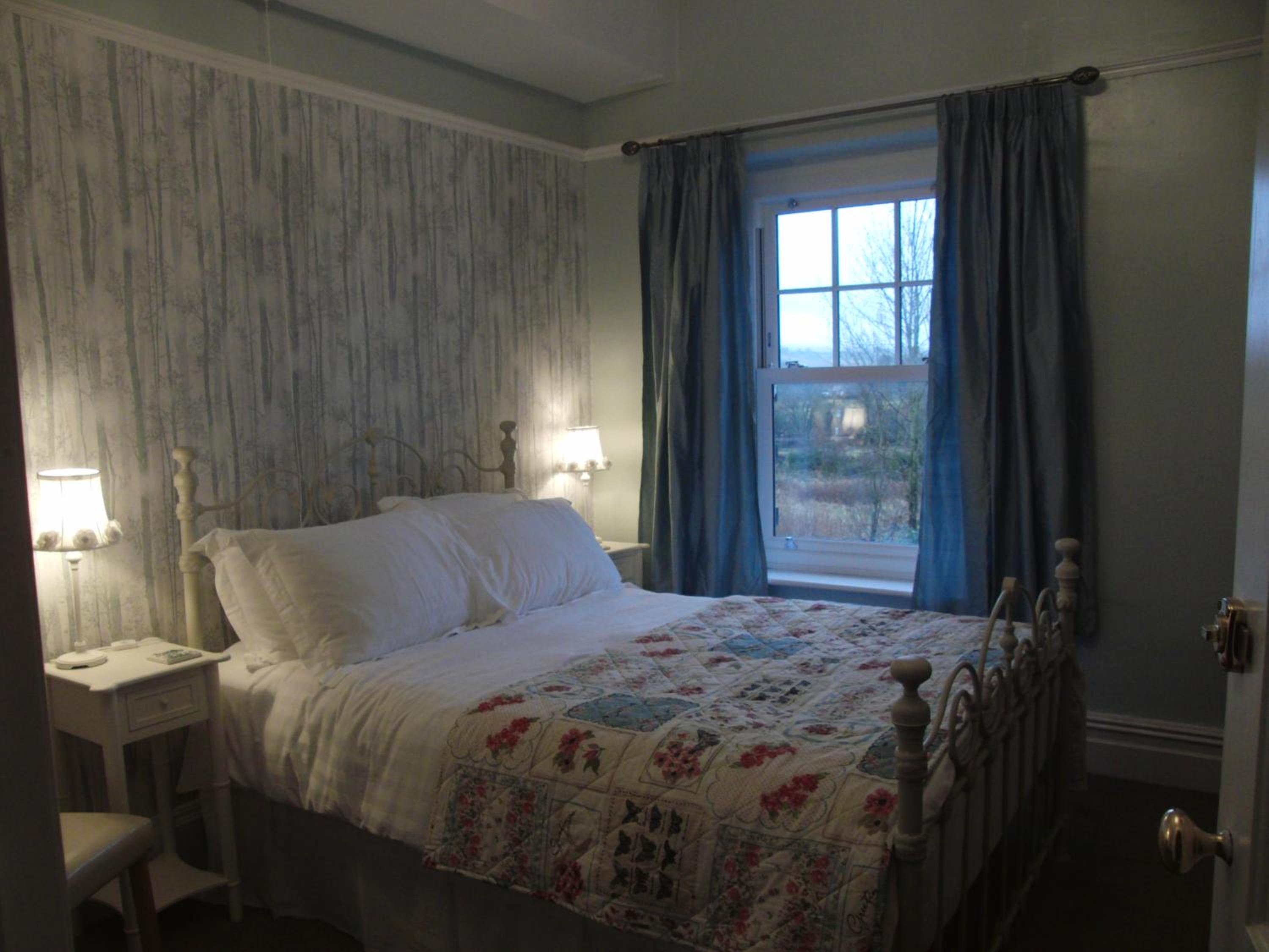 Double or Twin Room - Photo 3