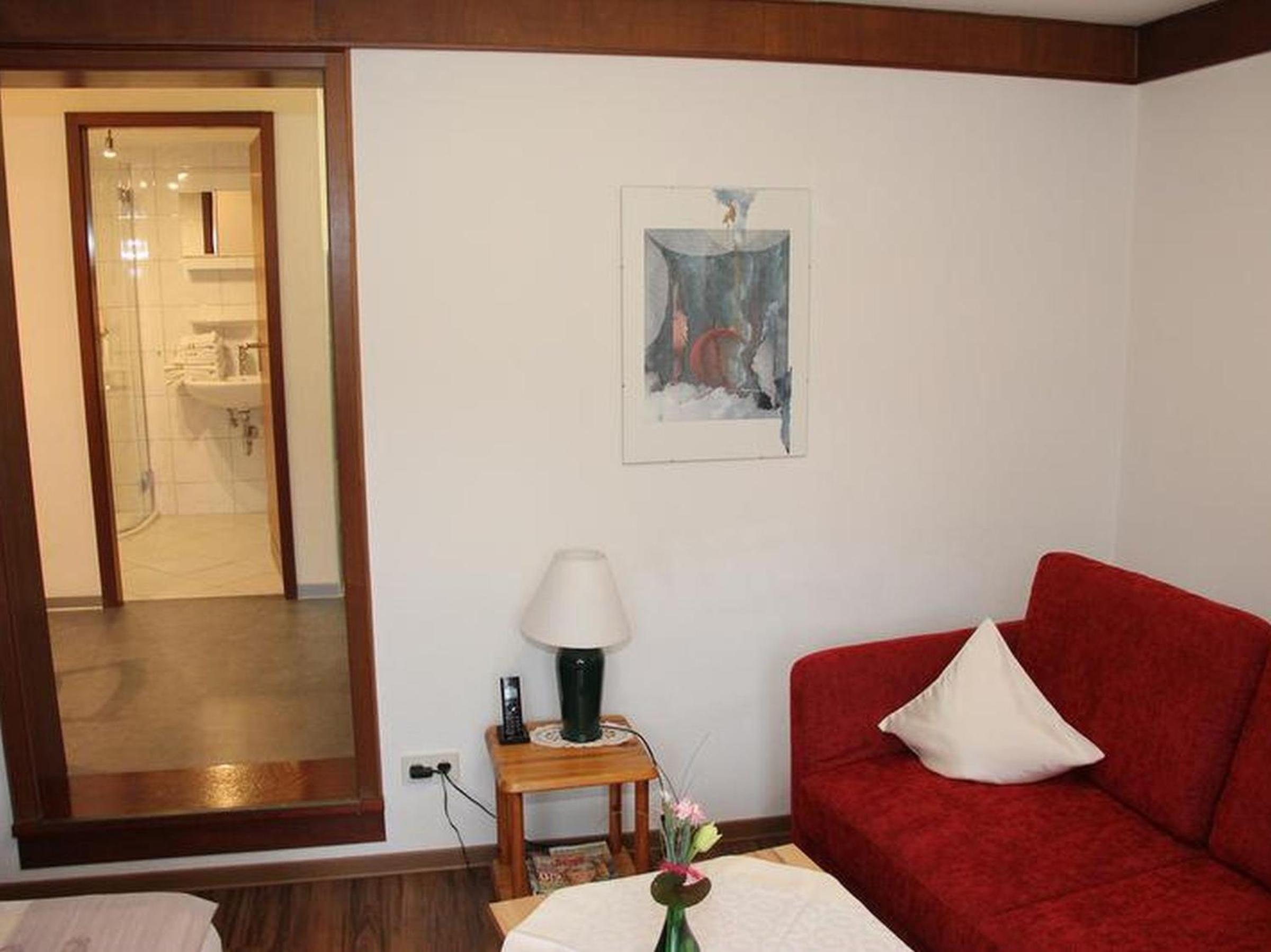 One-Bedroom Apartment with Garden View photo 2