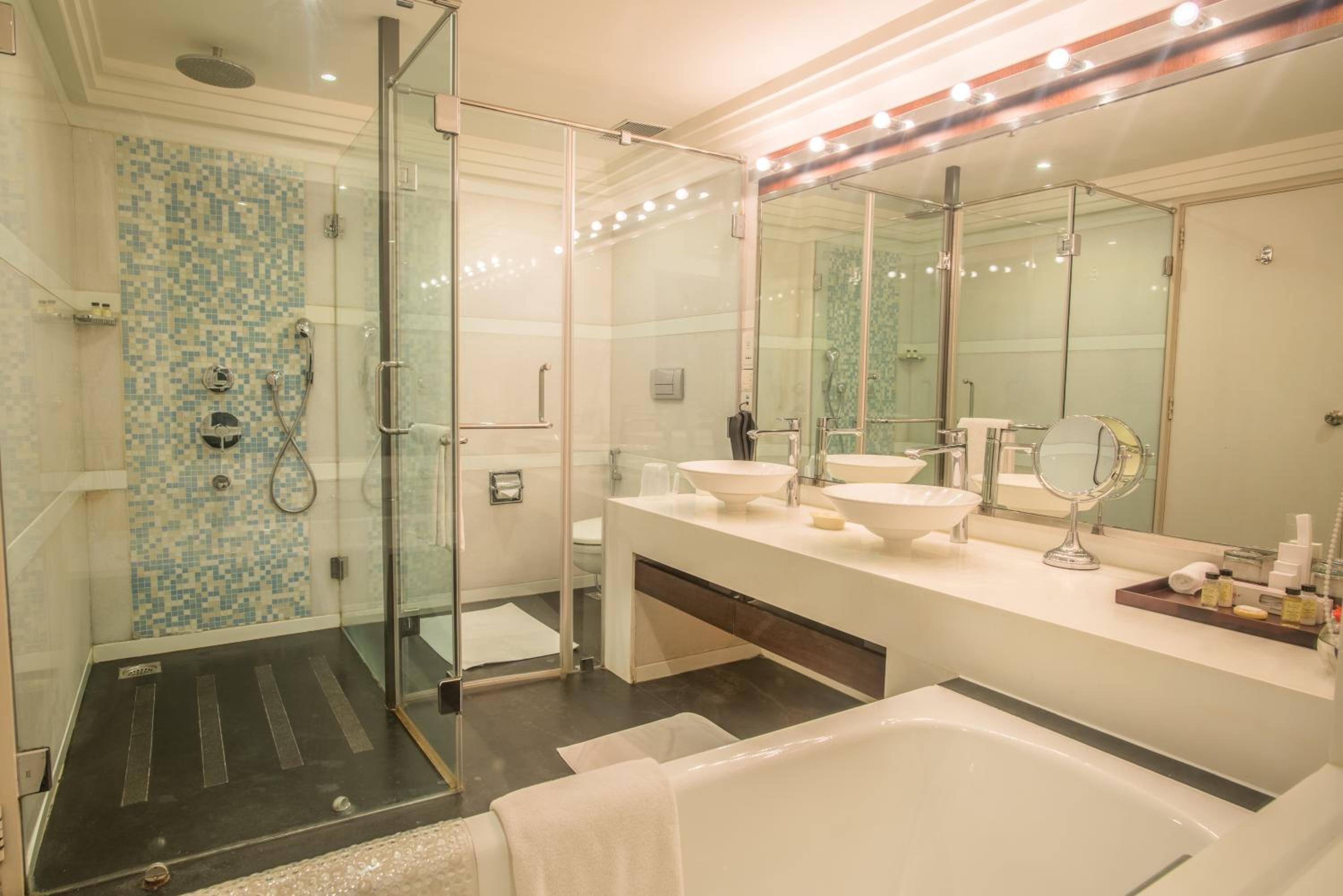 Deluxe Suite  - Photo 14