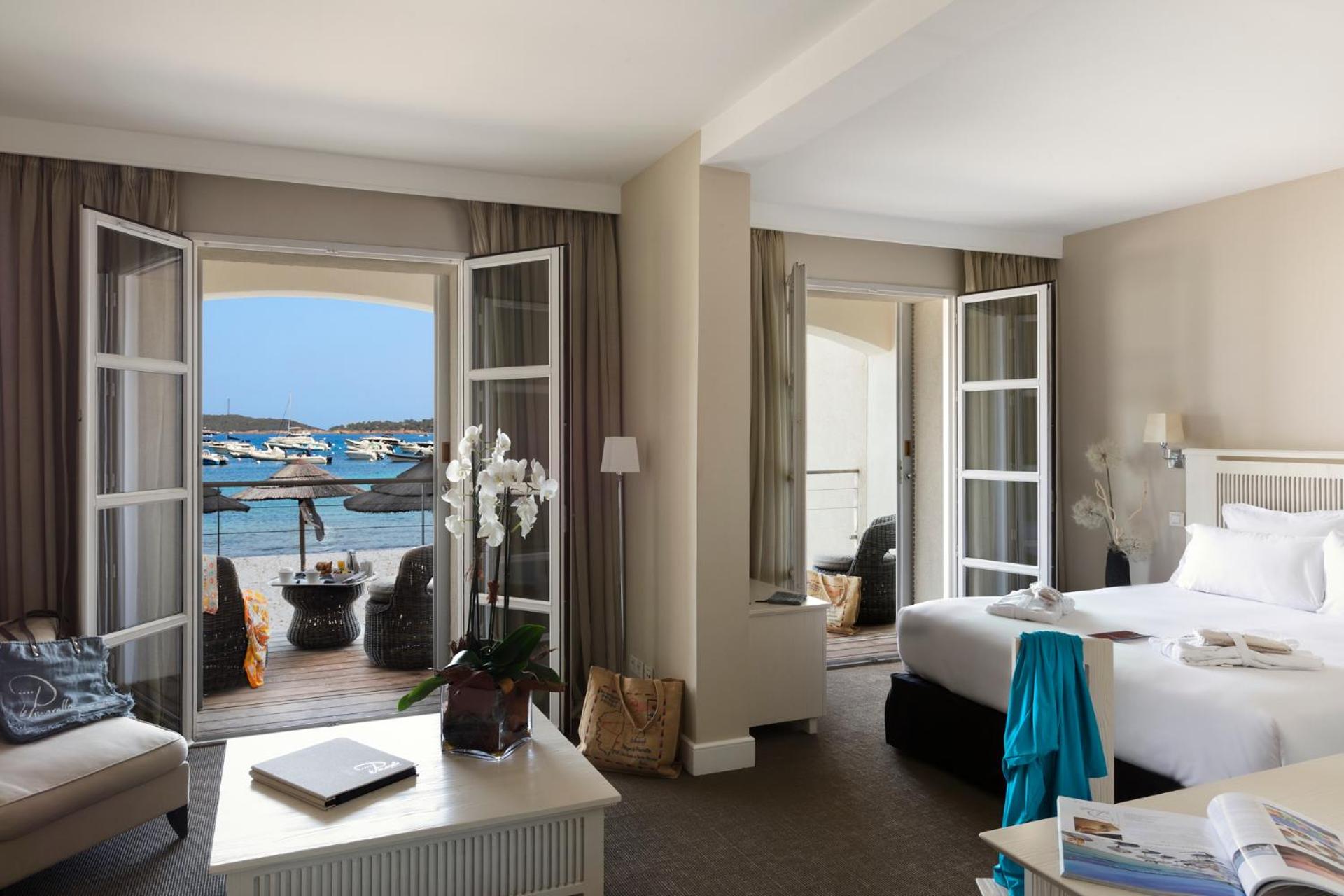 Junior Suite with Sea View - Beach Floor
