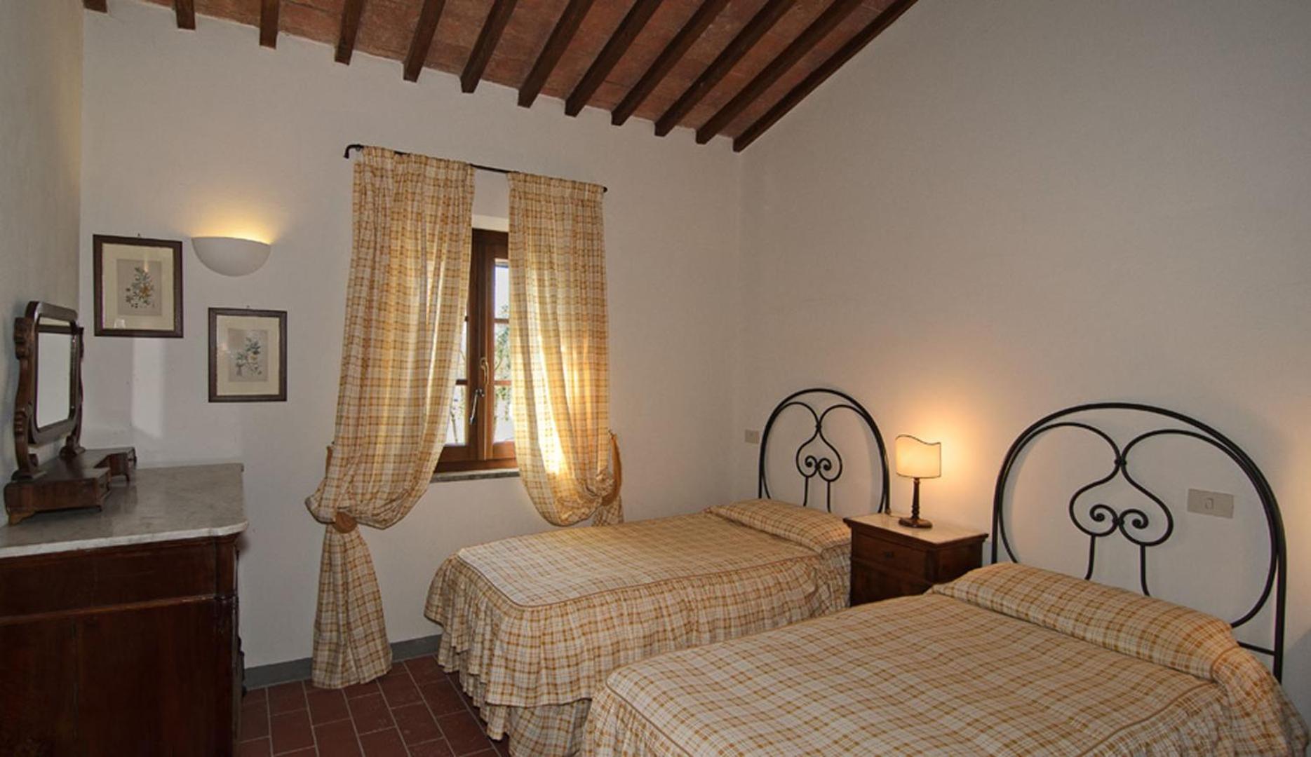 Two-Bedroom House photo 2