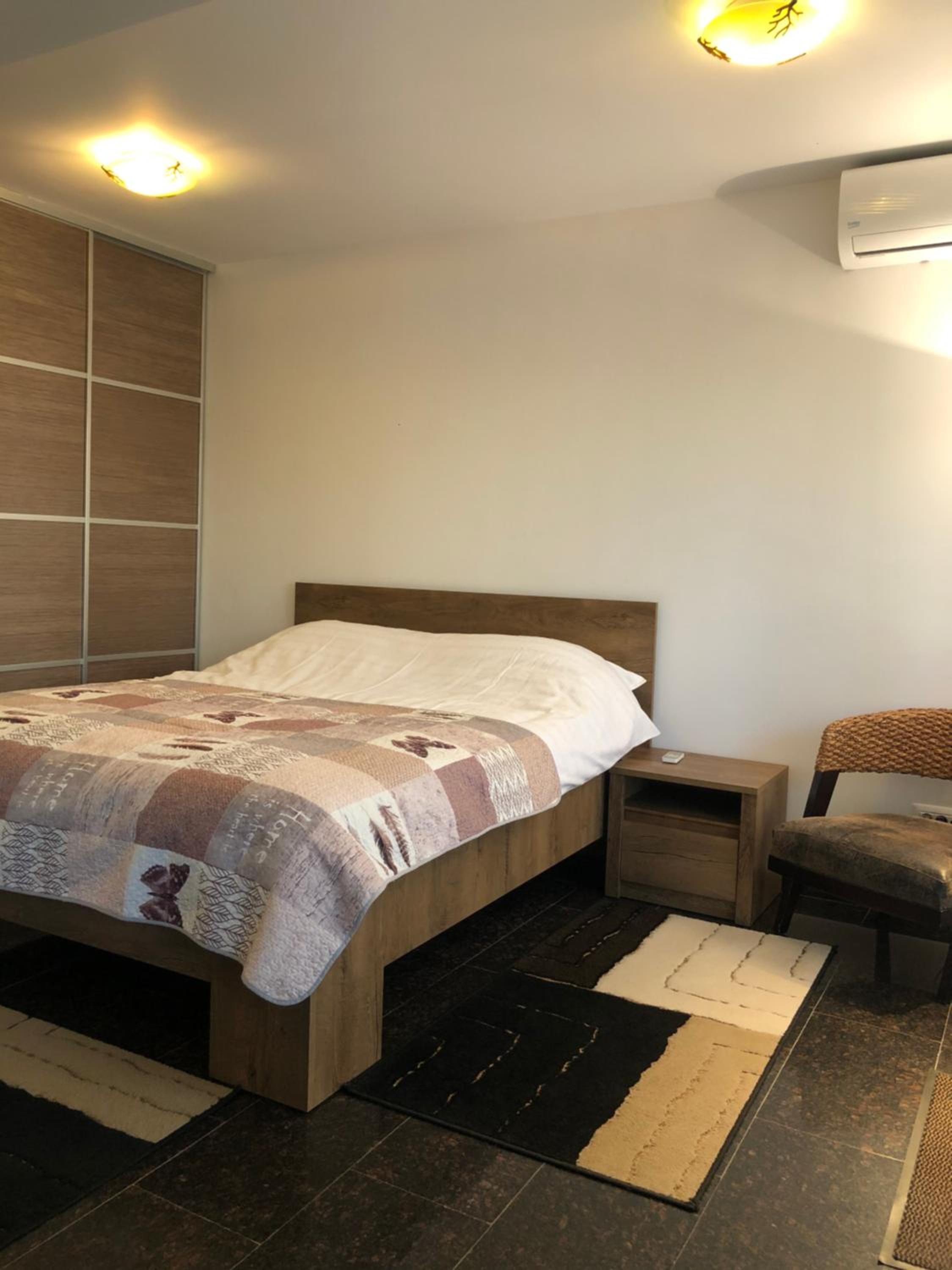 Double Room with Private Bathroom - Photo 12