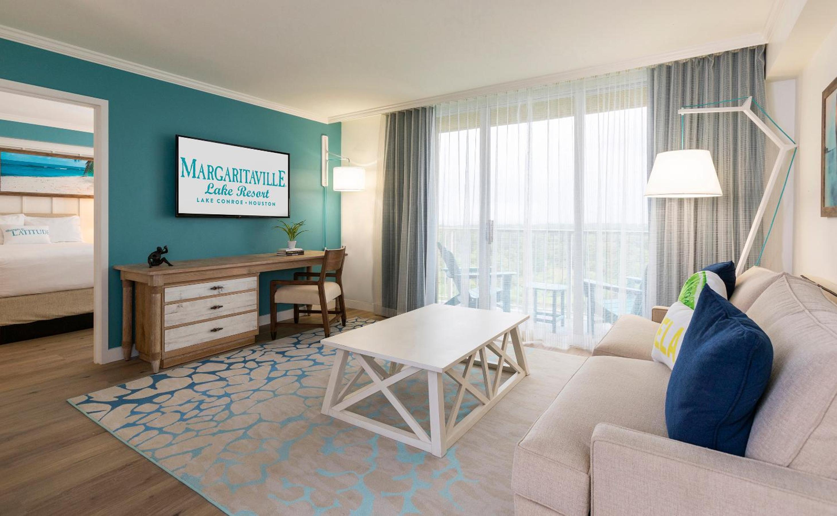 King Suite with Balcony- Lake View