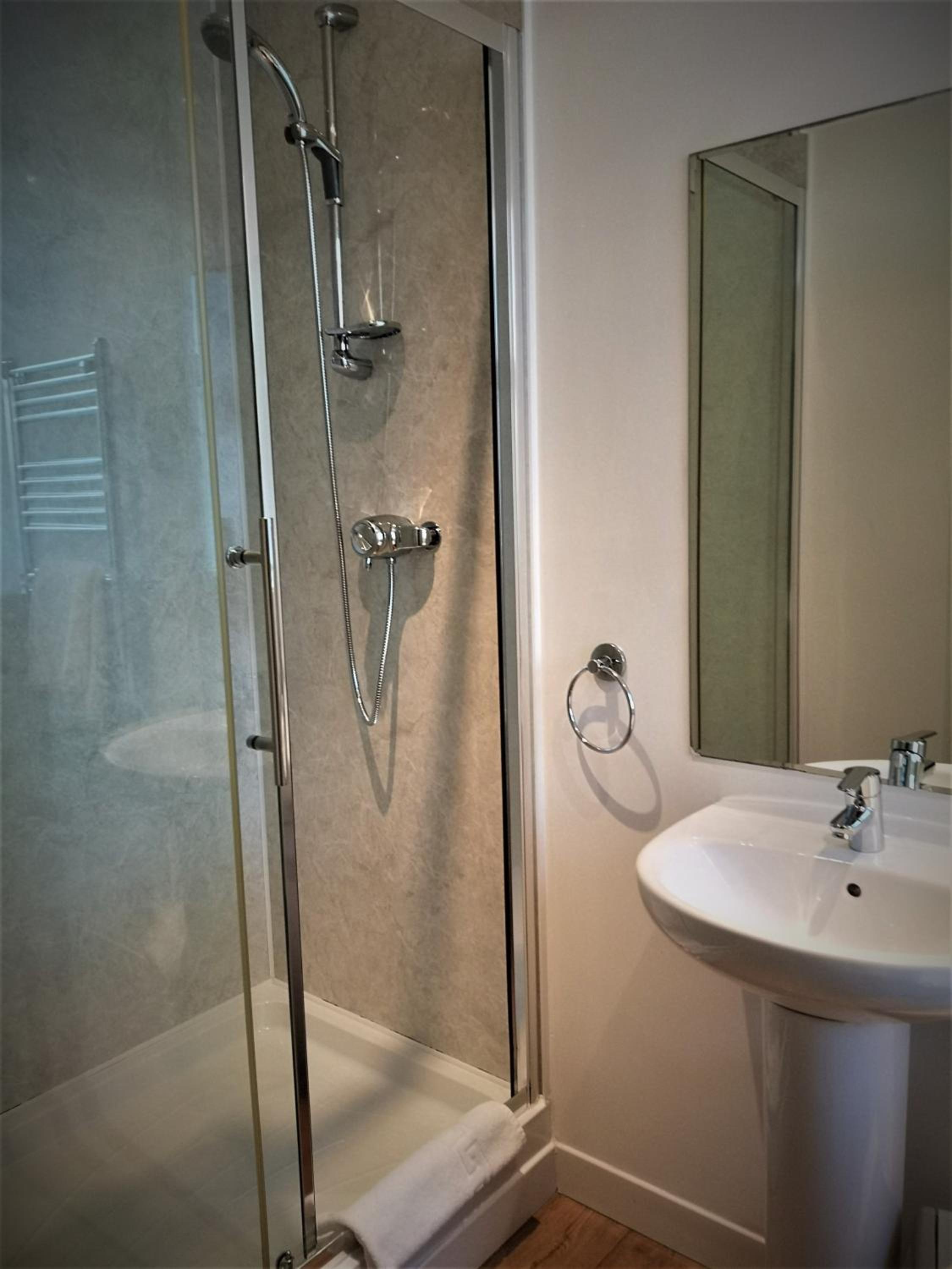 Double Room - Photo 8