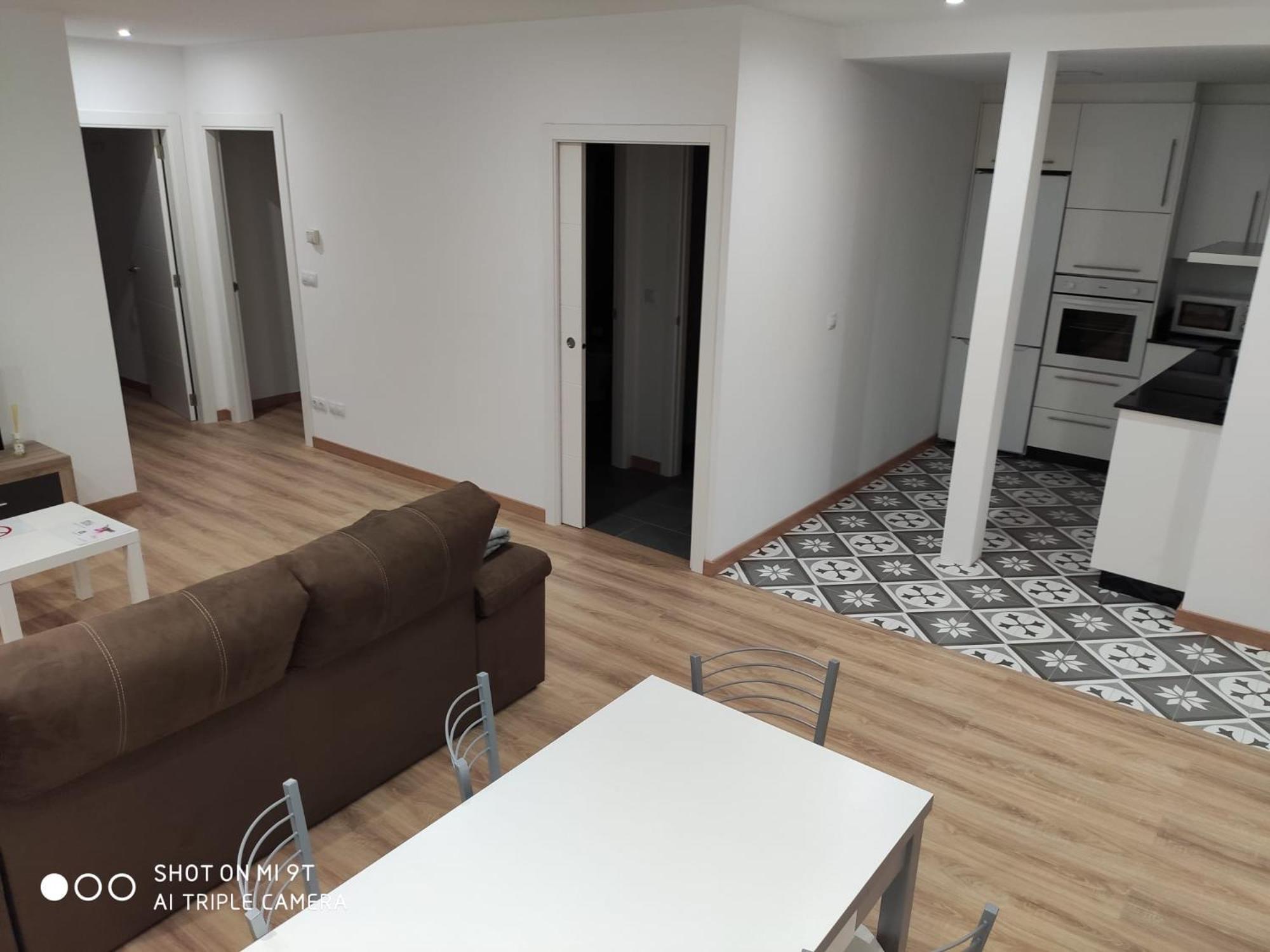 Family Suite with Balcony - Photo 27