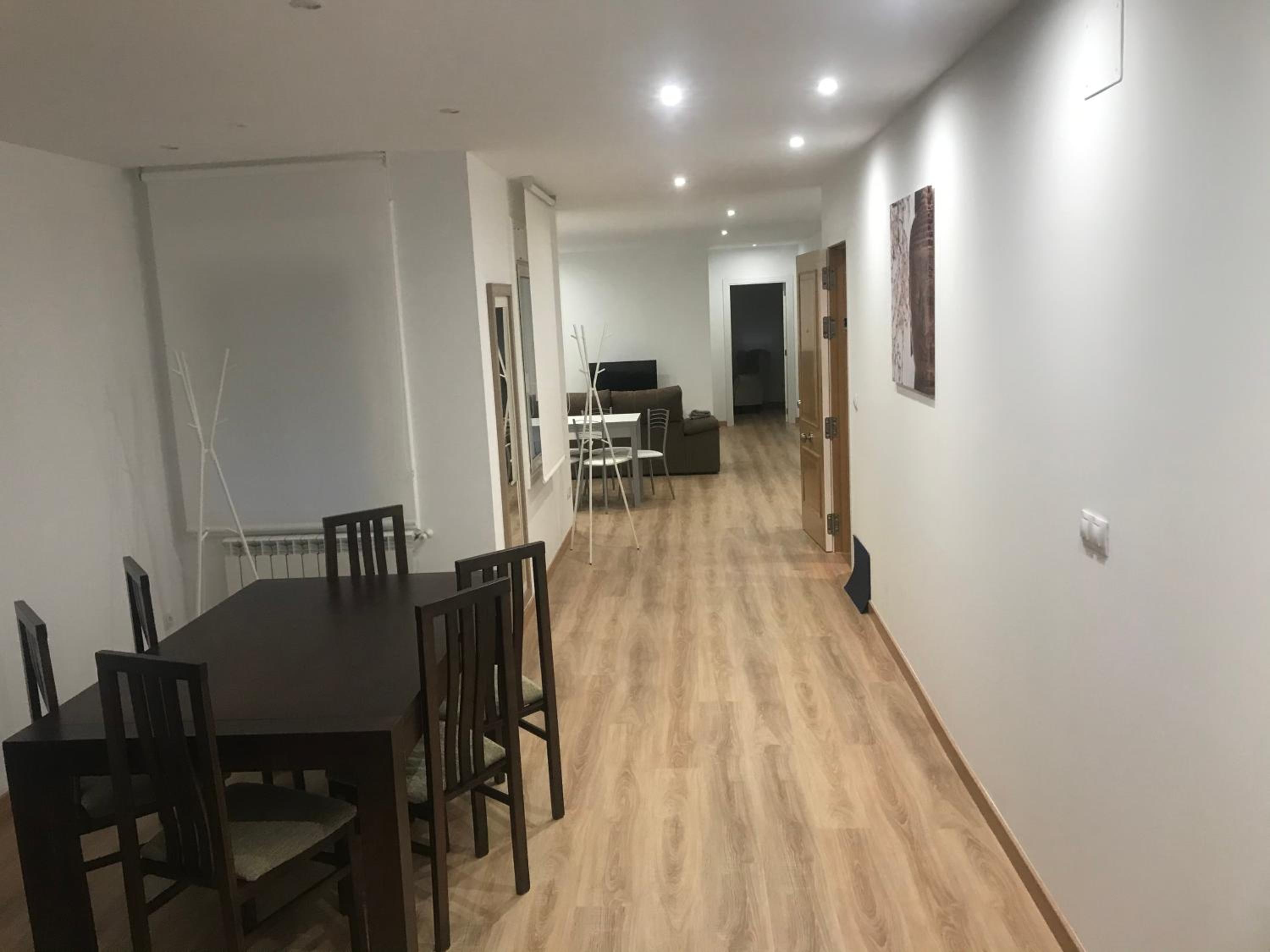 Family Suite with Balcony - Photo 14