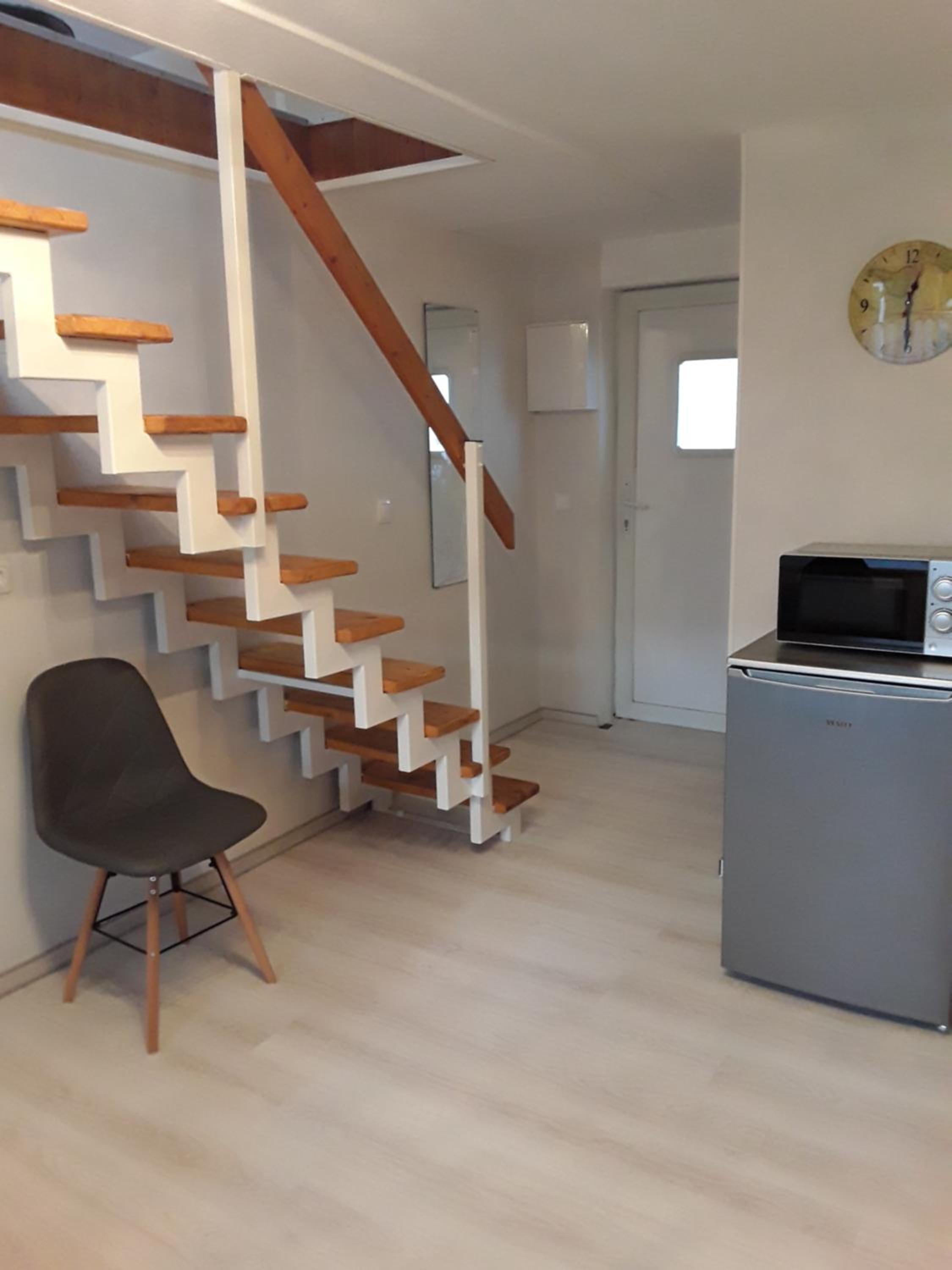 One-Bedroom Apartment - Photo 7