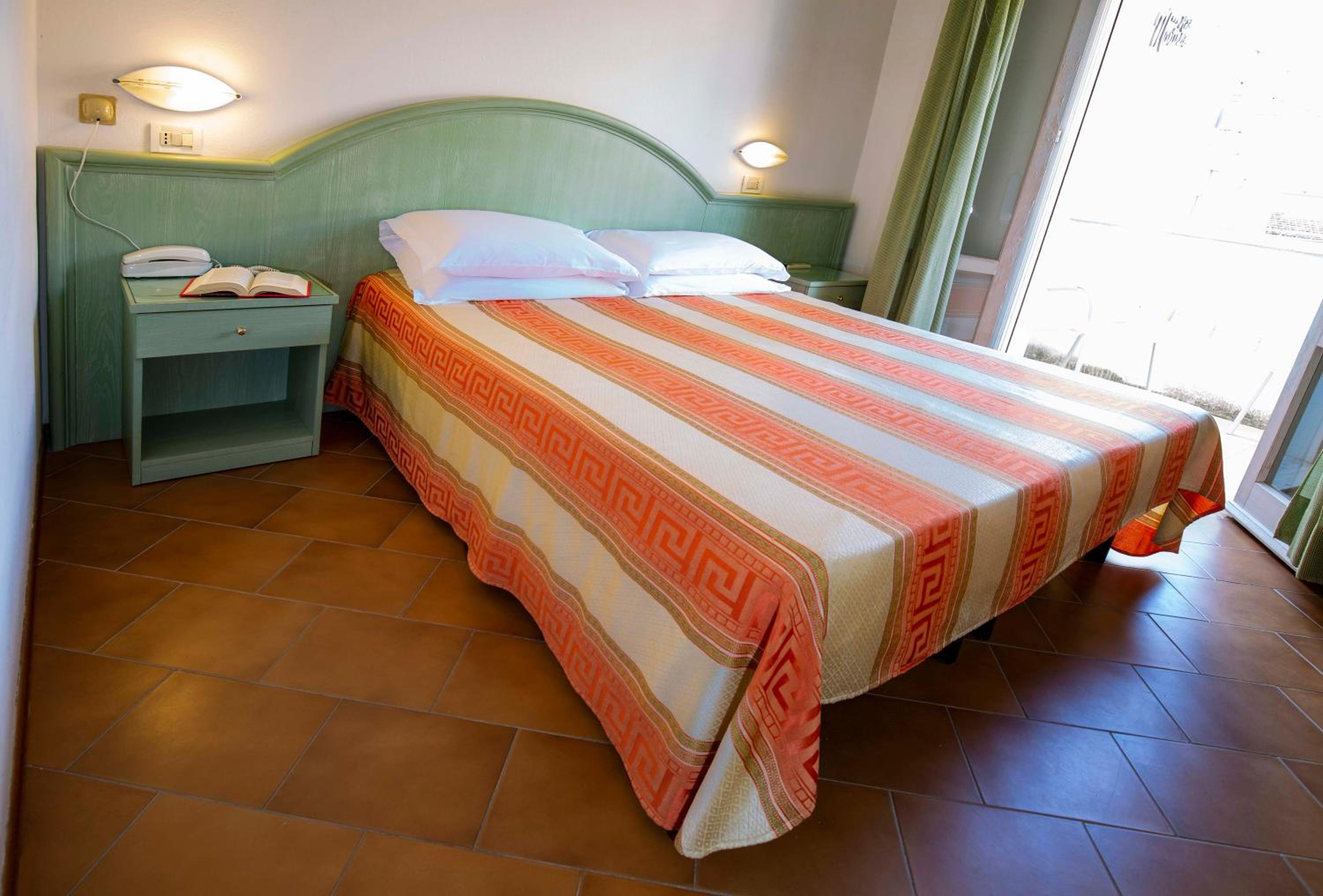 Economy Triple Room