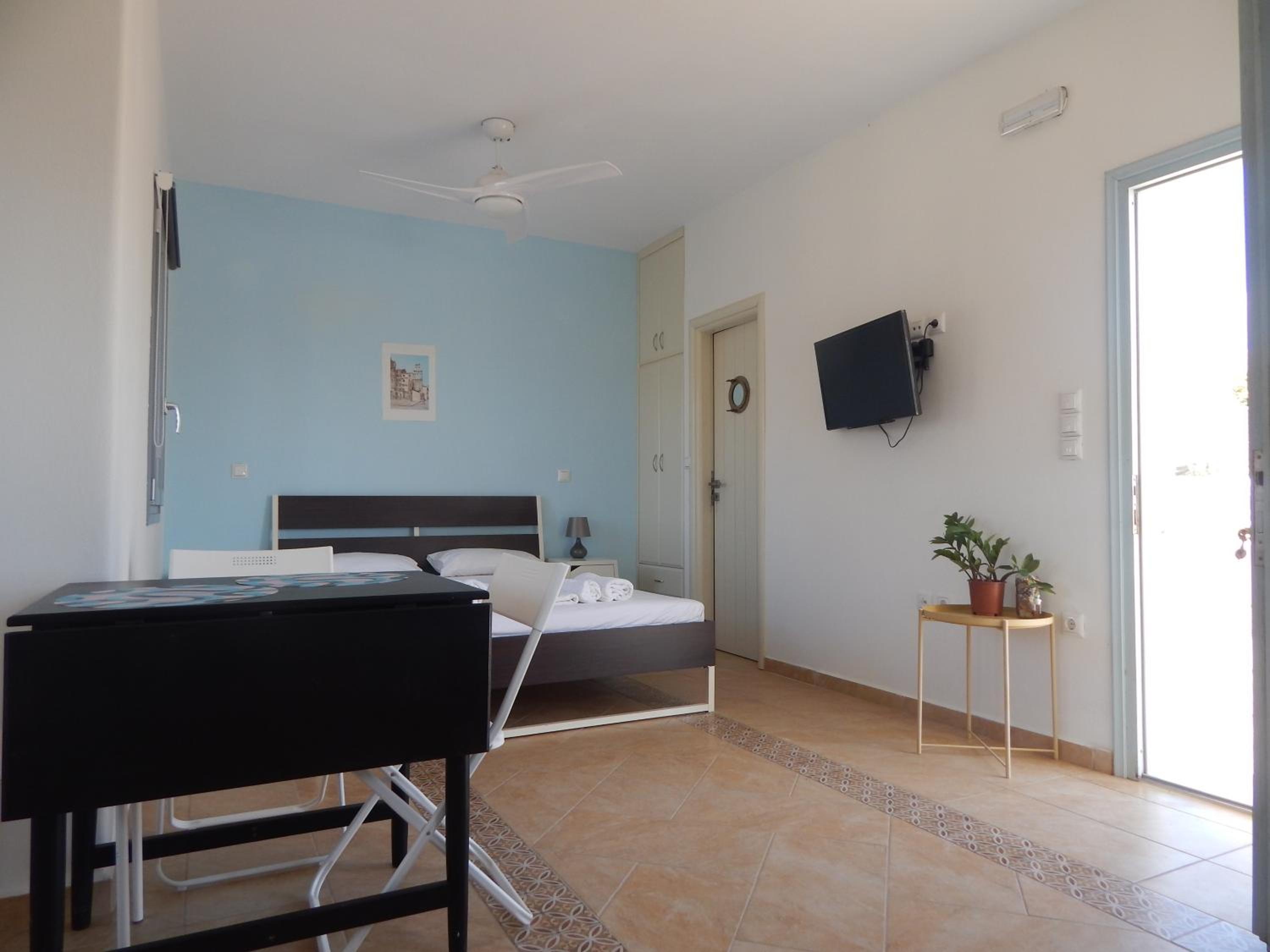 Deluxe Double Room with Balcony and Sea View