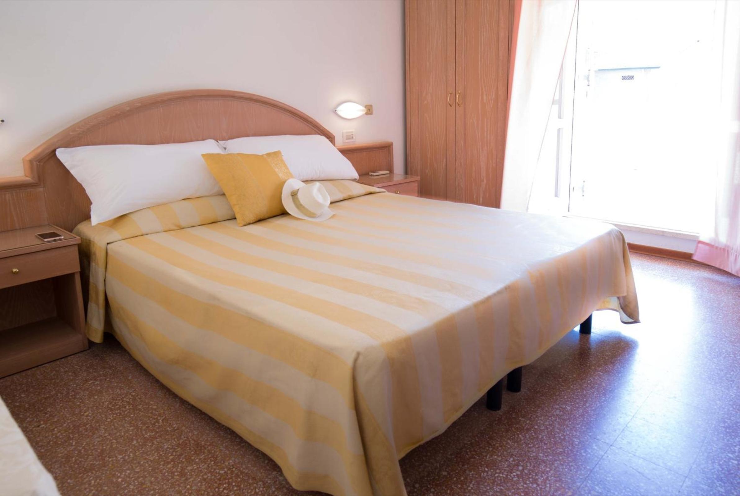 Basic Triple Room