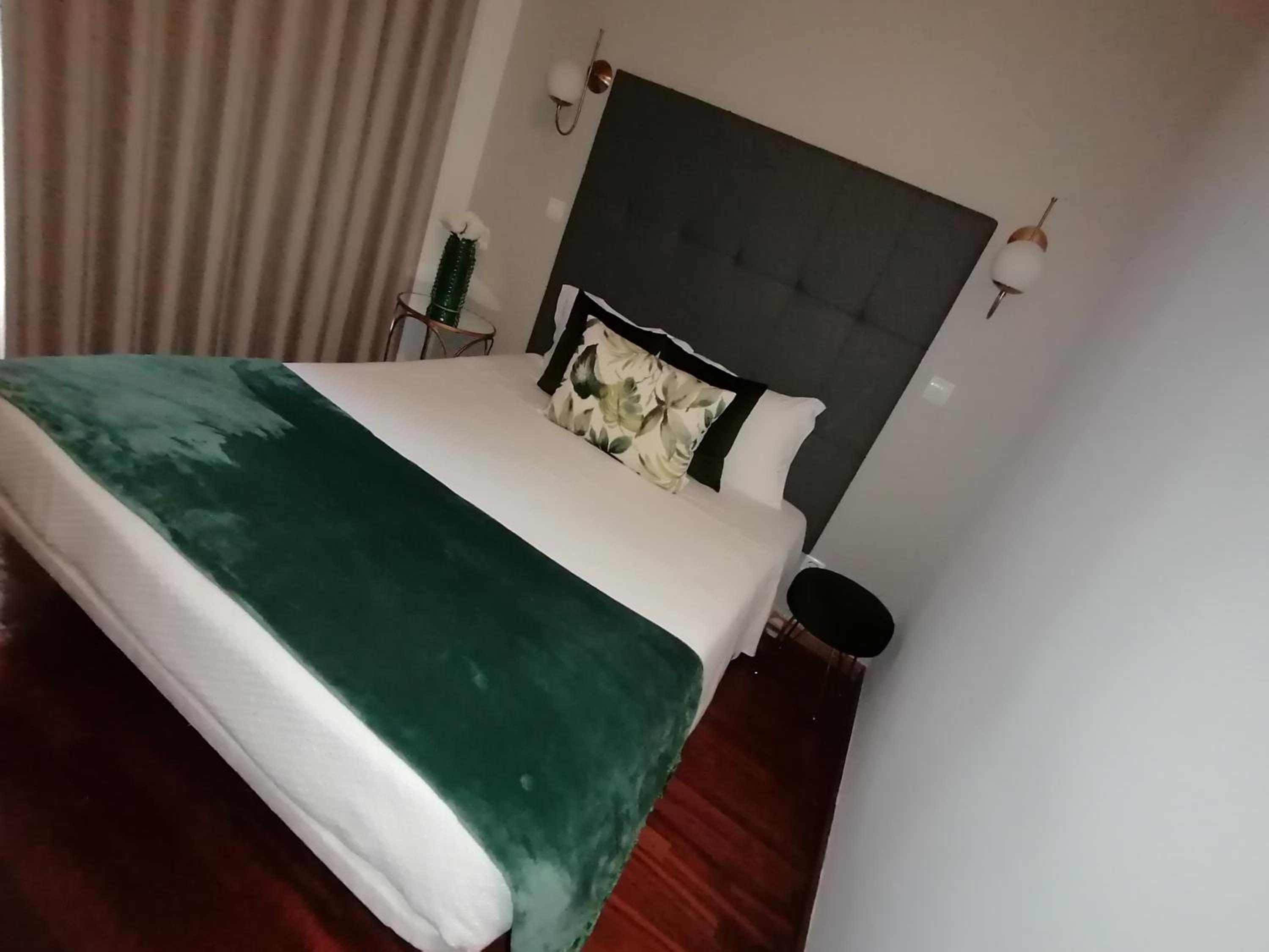 Double Room (1 Double Bed) - Photo 12