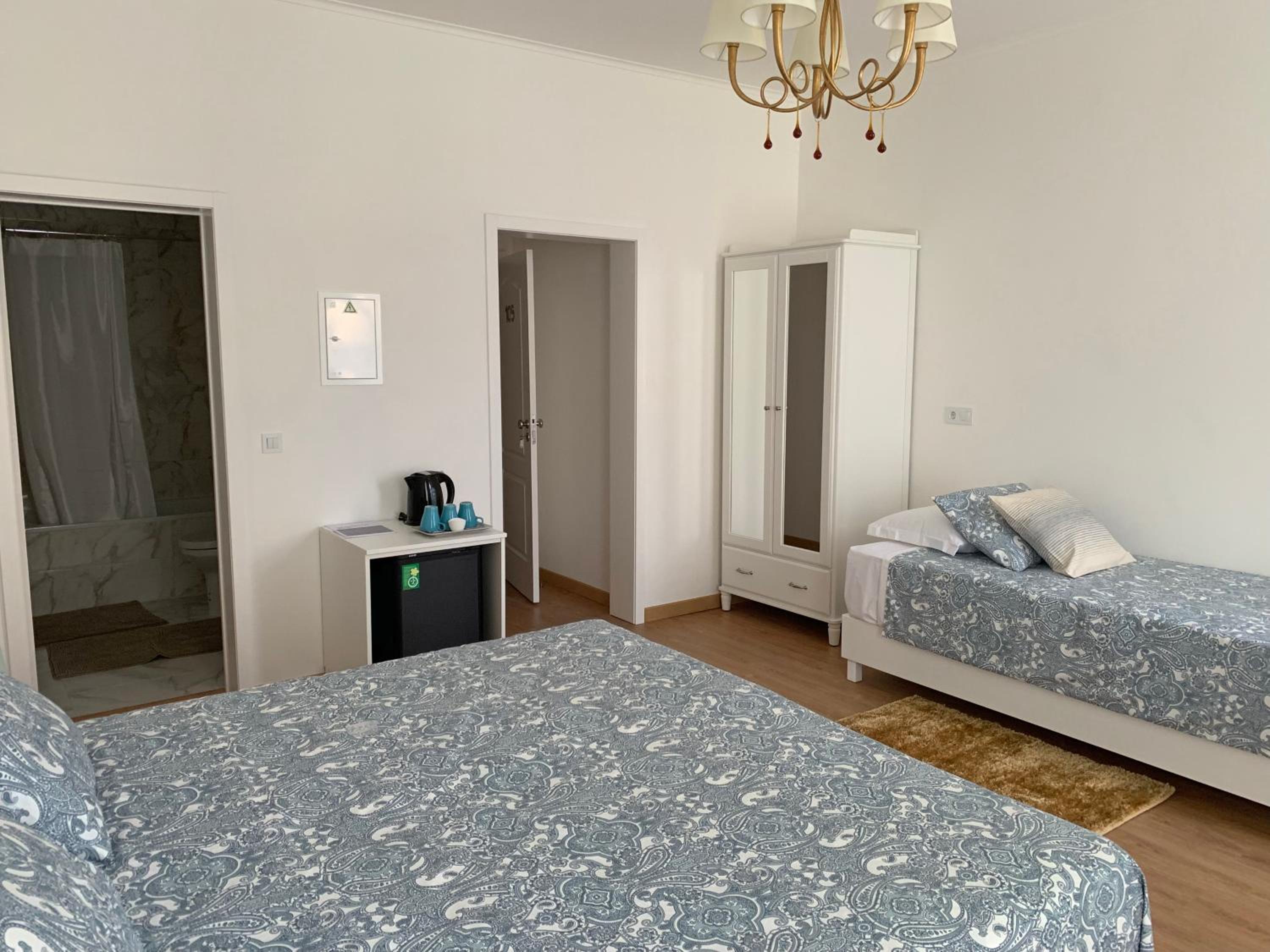 Triple Room with Private Bathroom photo 3