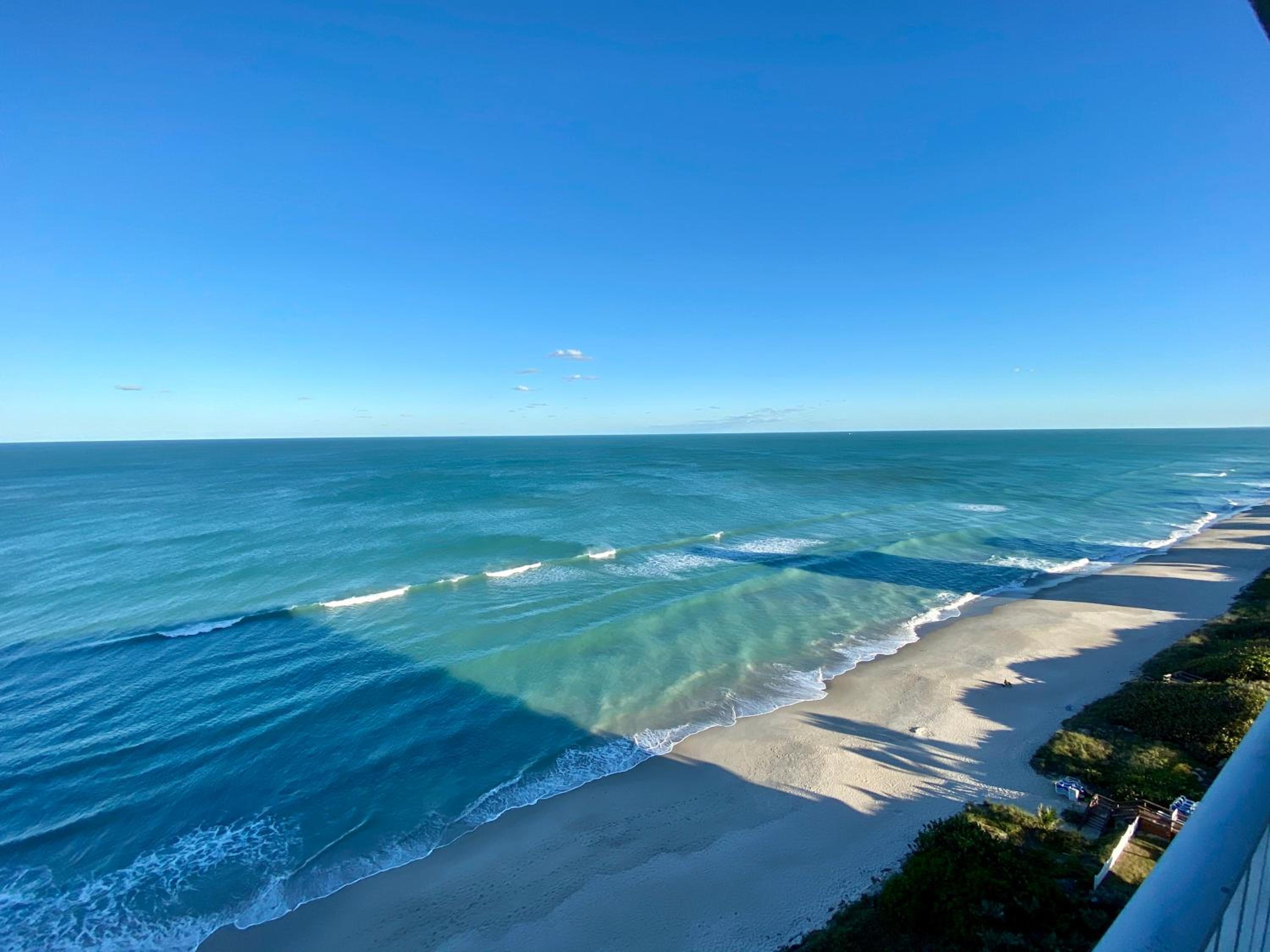 Oceanfront Family Suite over 550 sq. ft. - Balcony - Photo 7