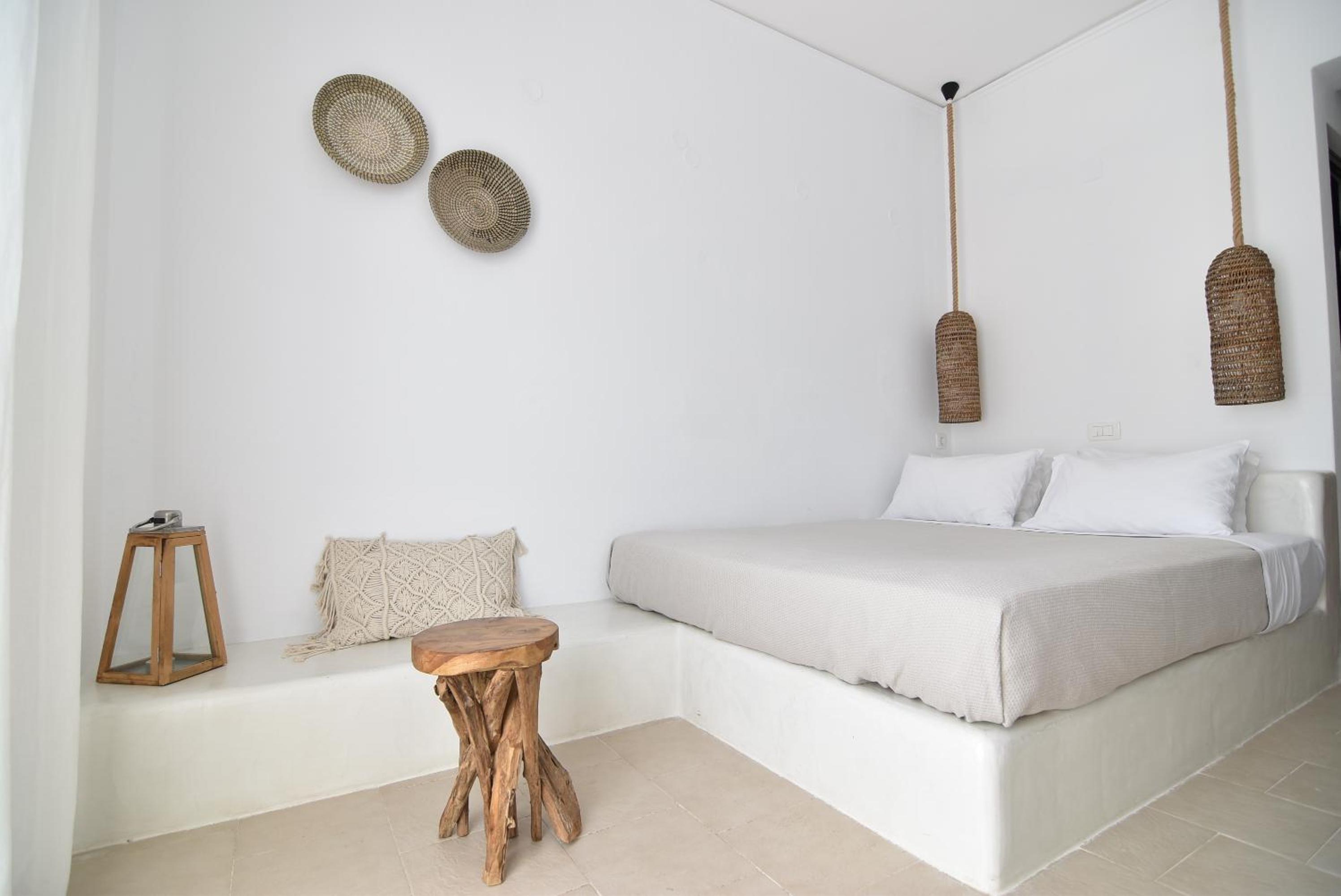 Standard Double or Twin Room - Photo 10