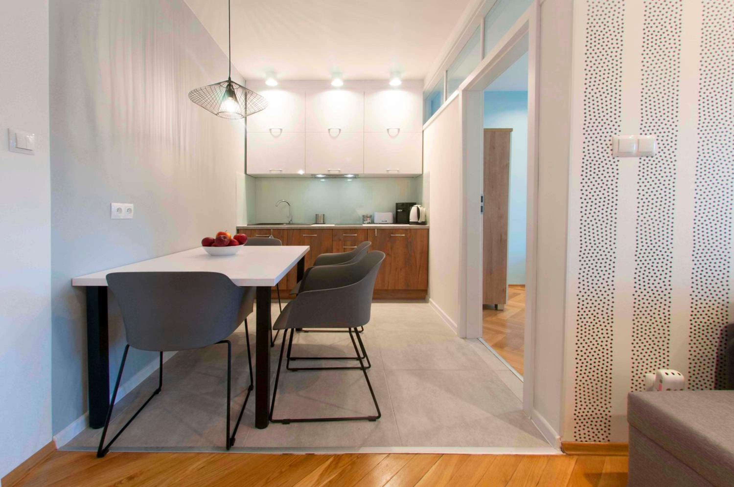 One-Bedroom Apartment - Photo 11