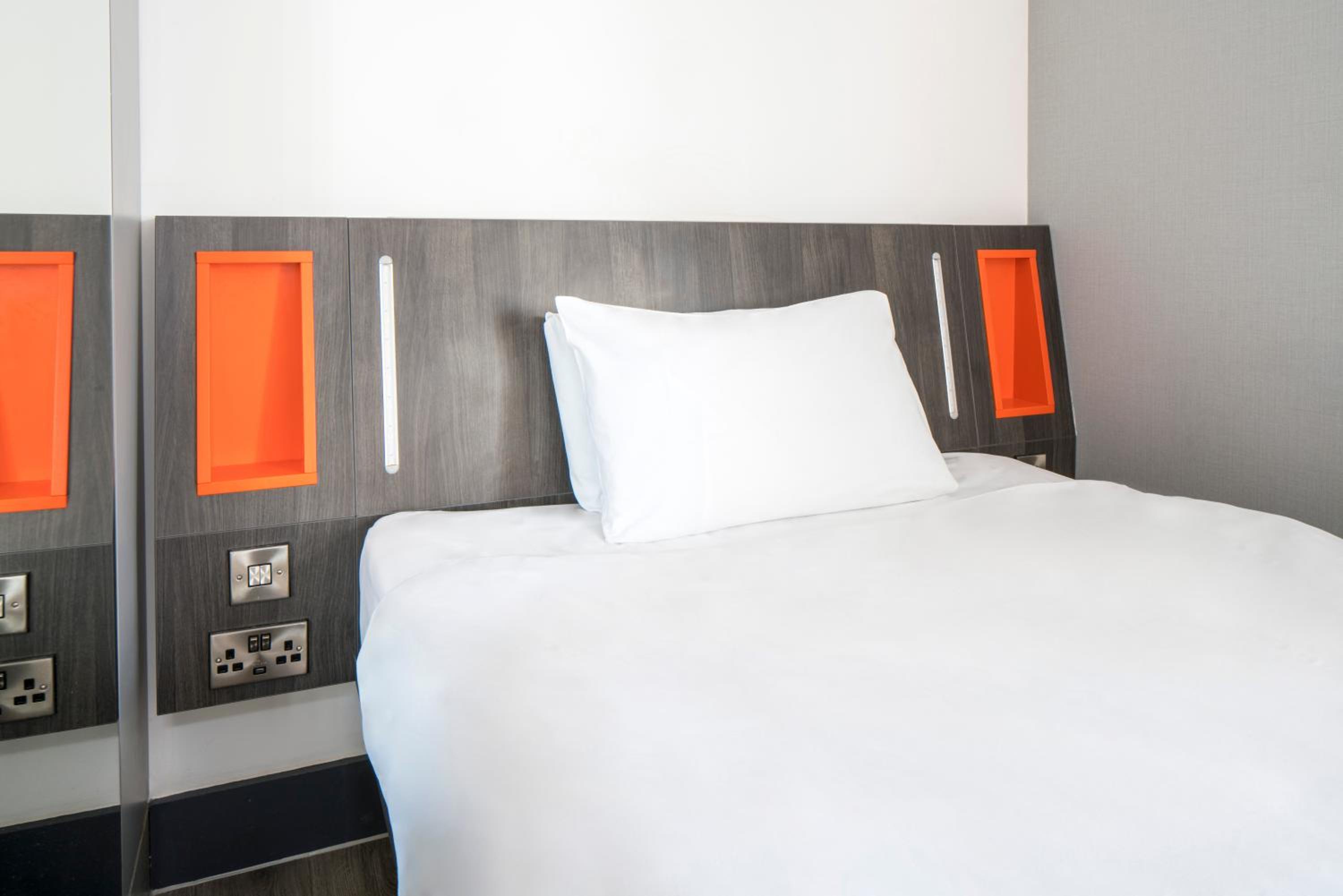 Double Room - Photo 14