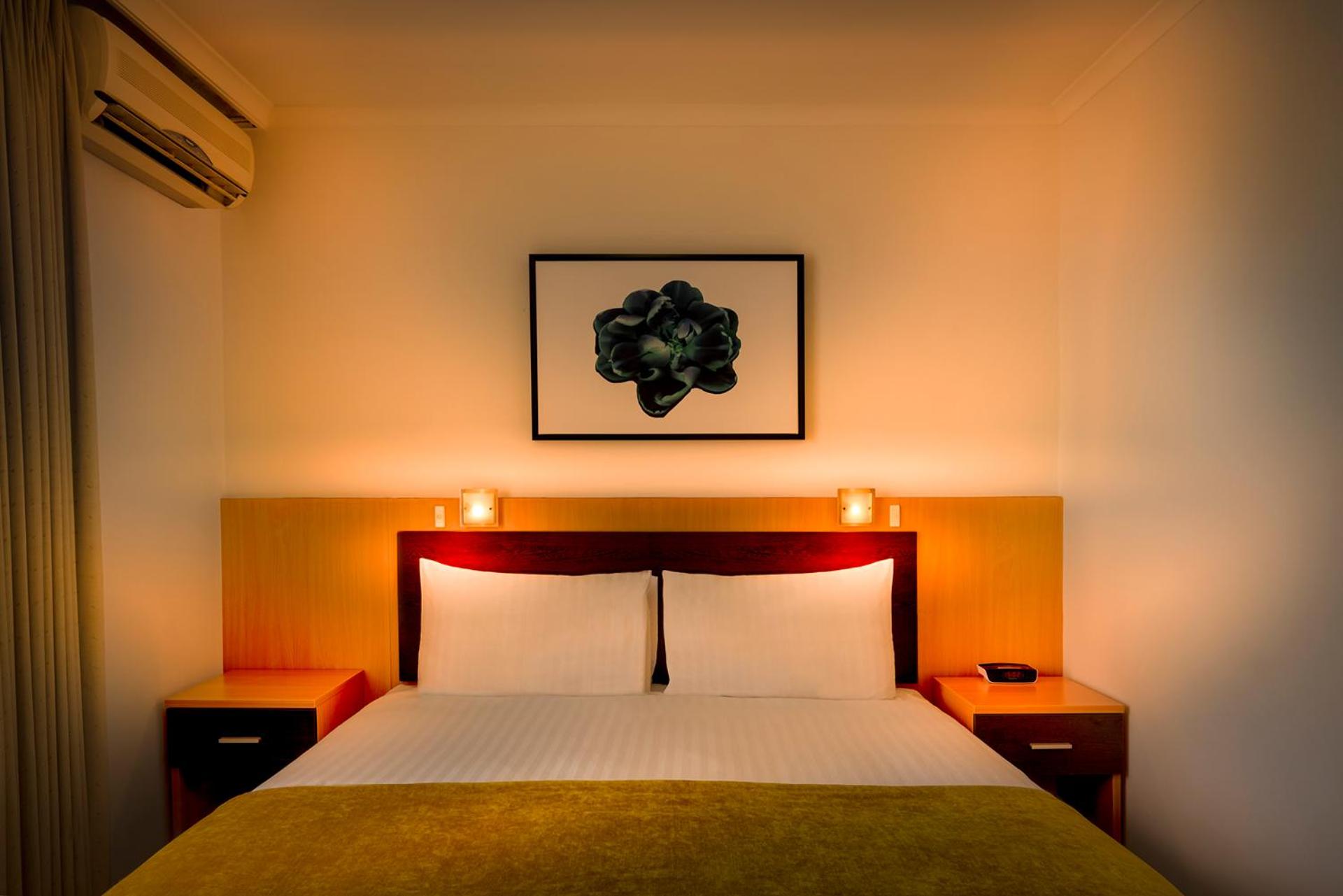 Deluxe King Room - Photo 5