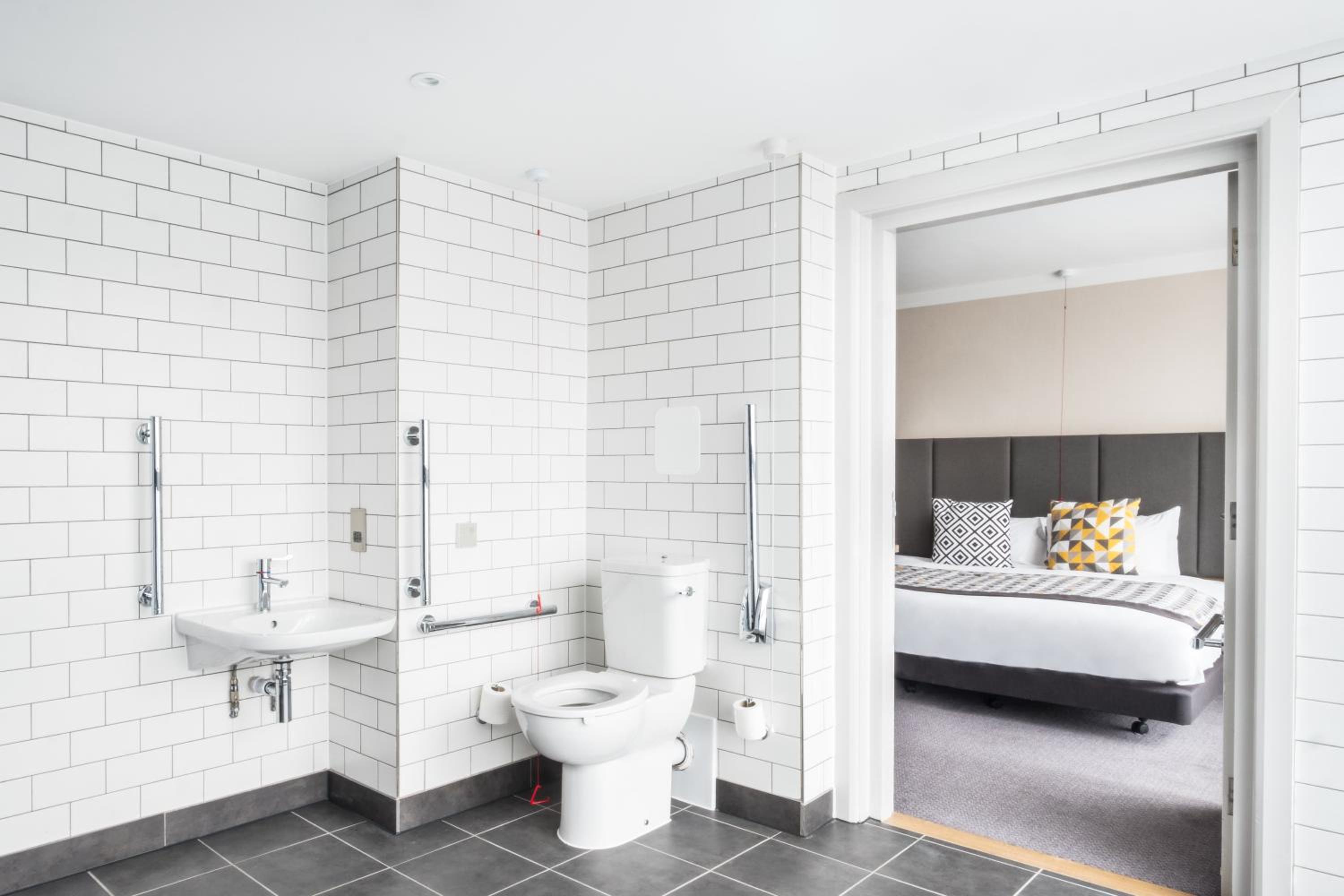 Super King Room - Accessible - Photo 3