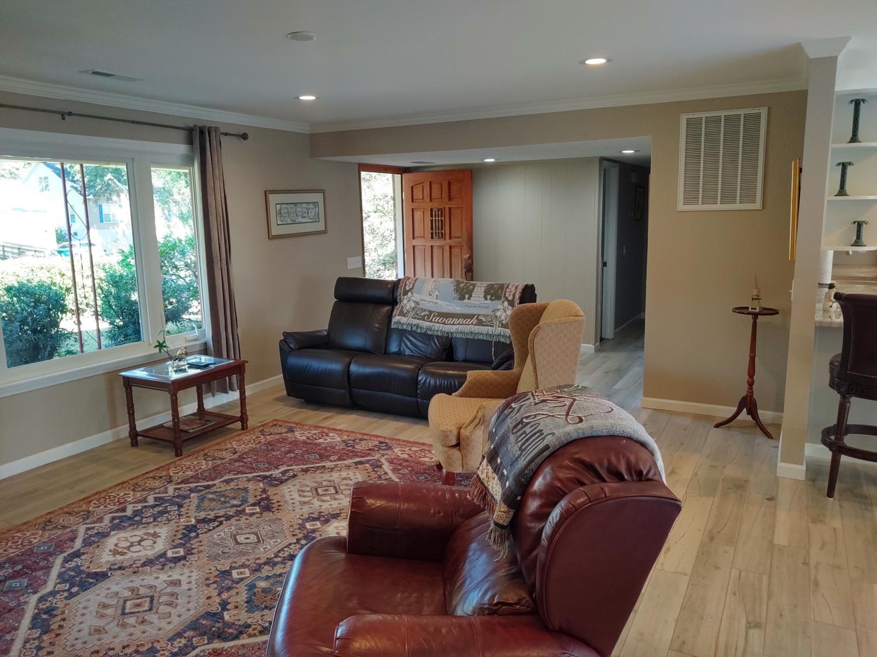 Three-Bedroom House photo 2