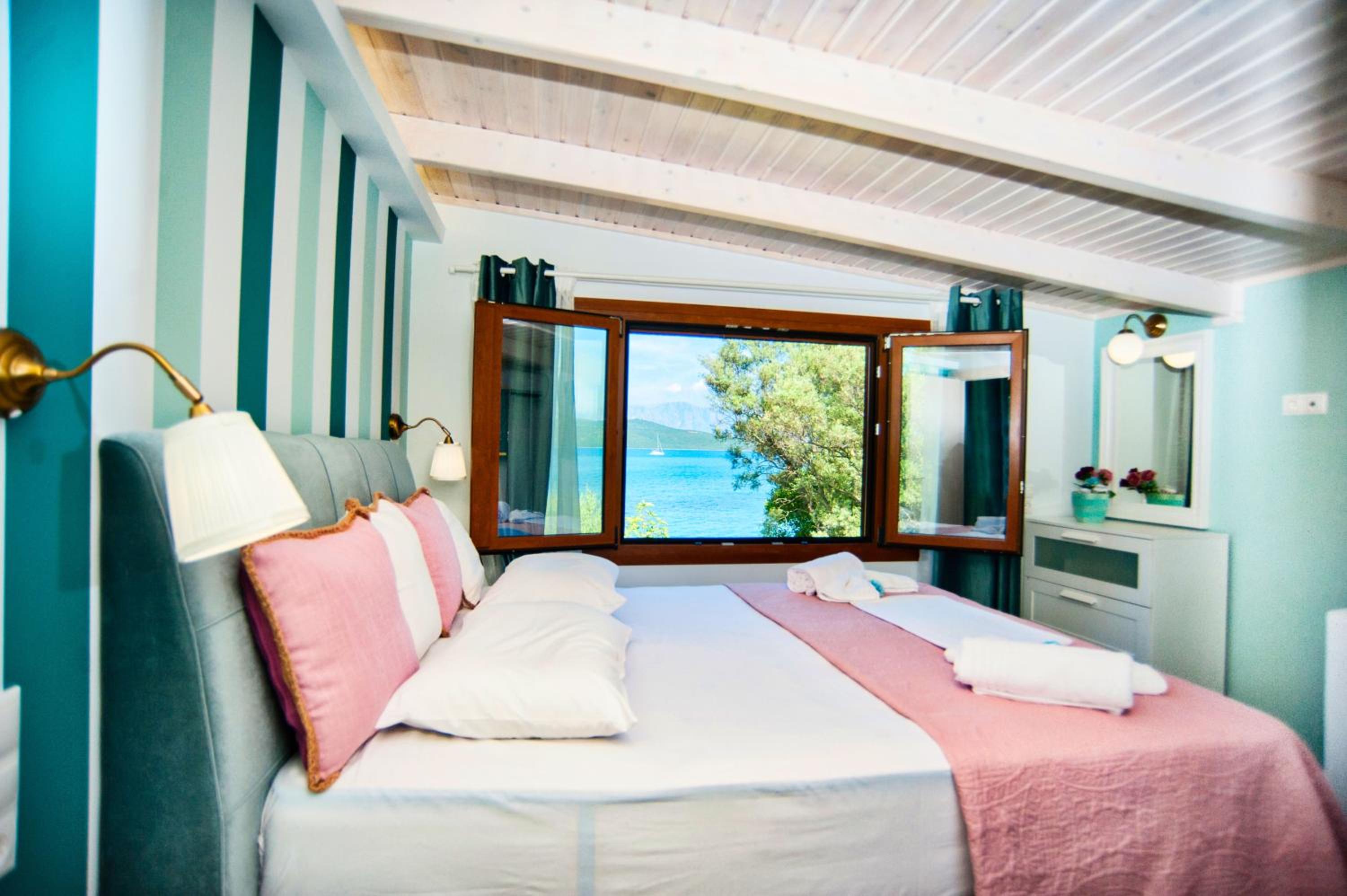 Villa - Beach Front