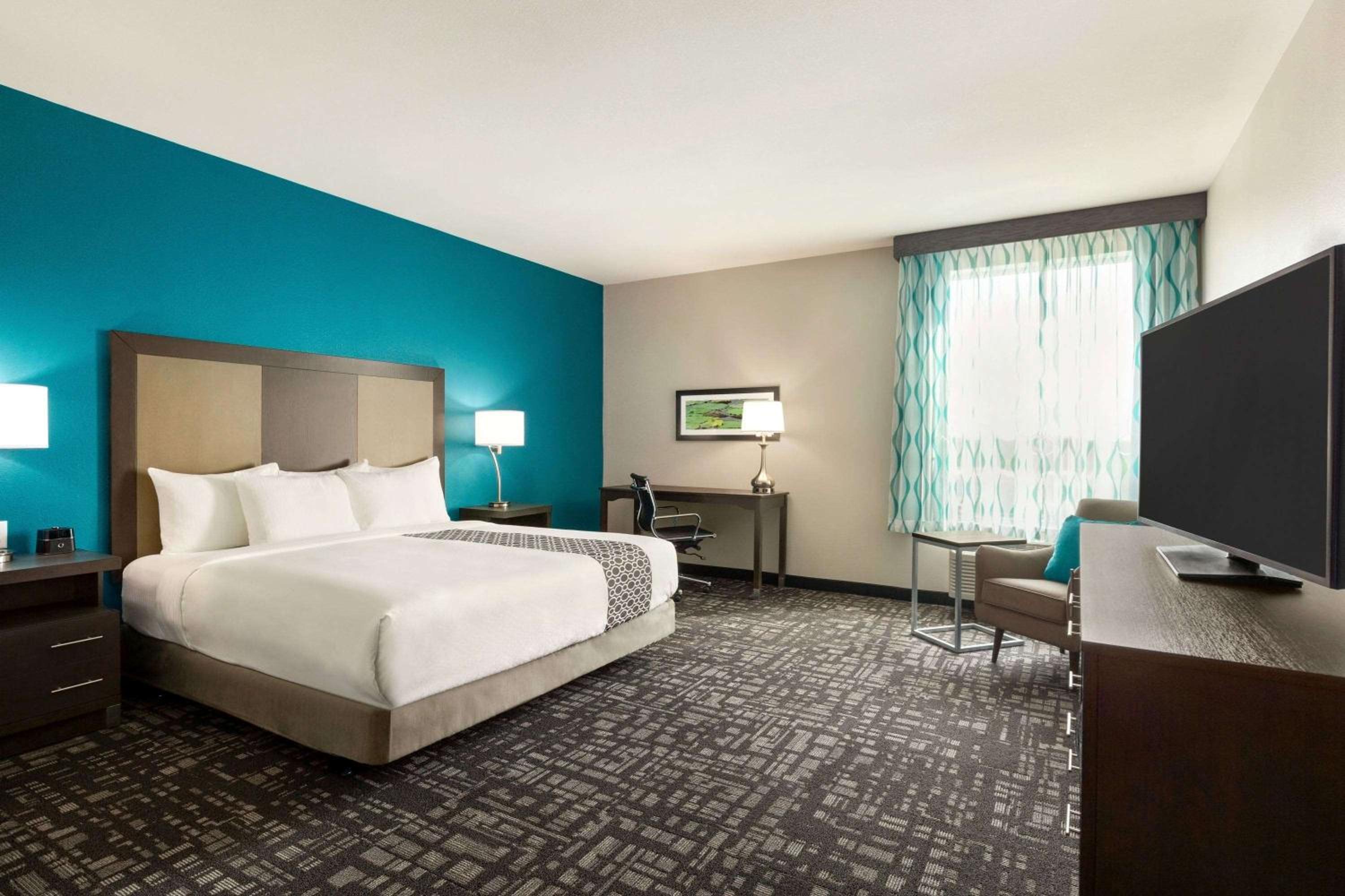 King Room with Mobility/Hearing Impaired Access - Non-Smoking - Photo 1