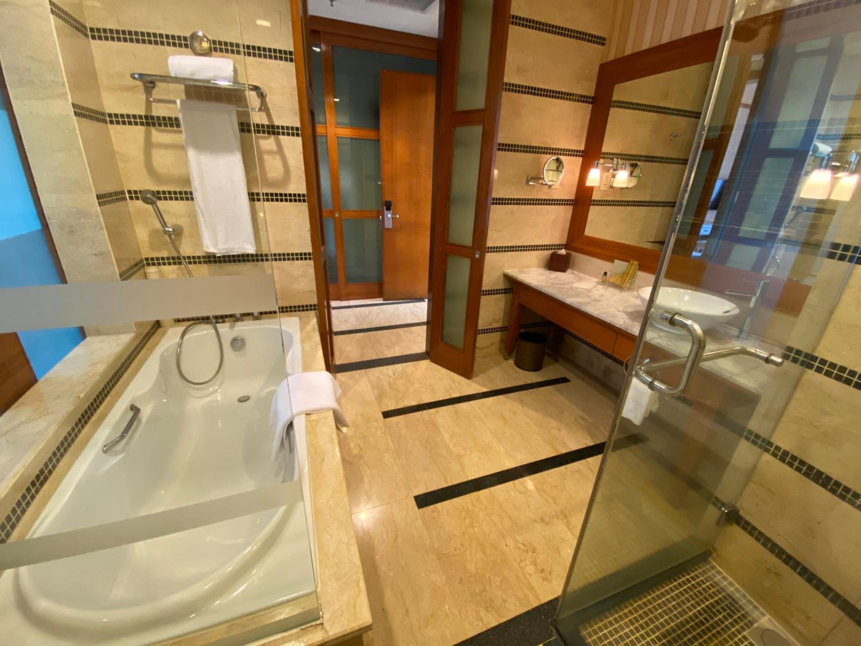 Deluxe Hillview Twin Room photo 2