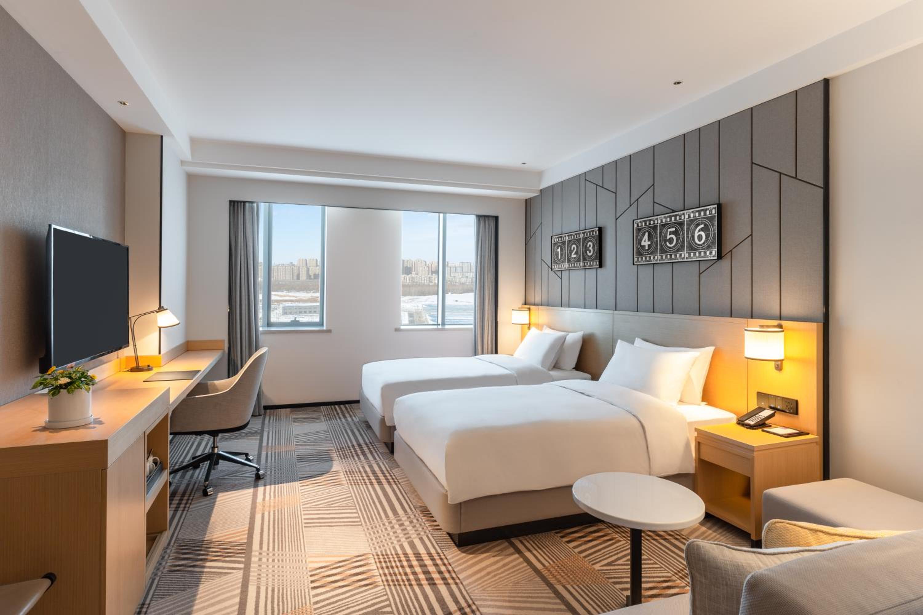 King Room with Sofa Bed - High Floor photo 1