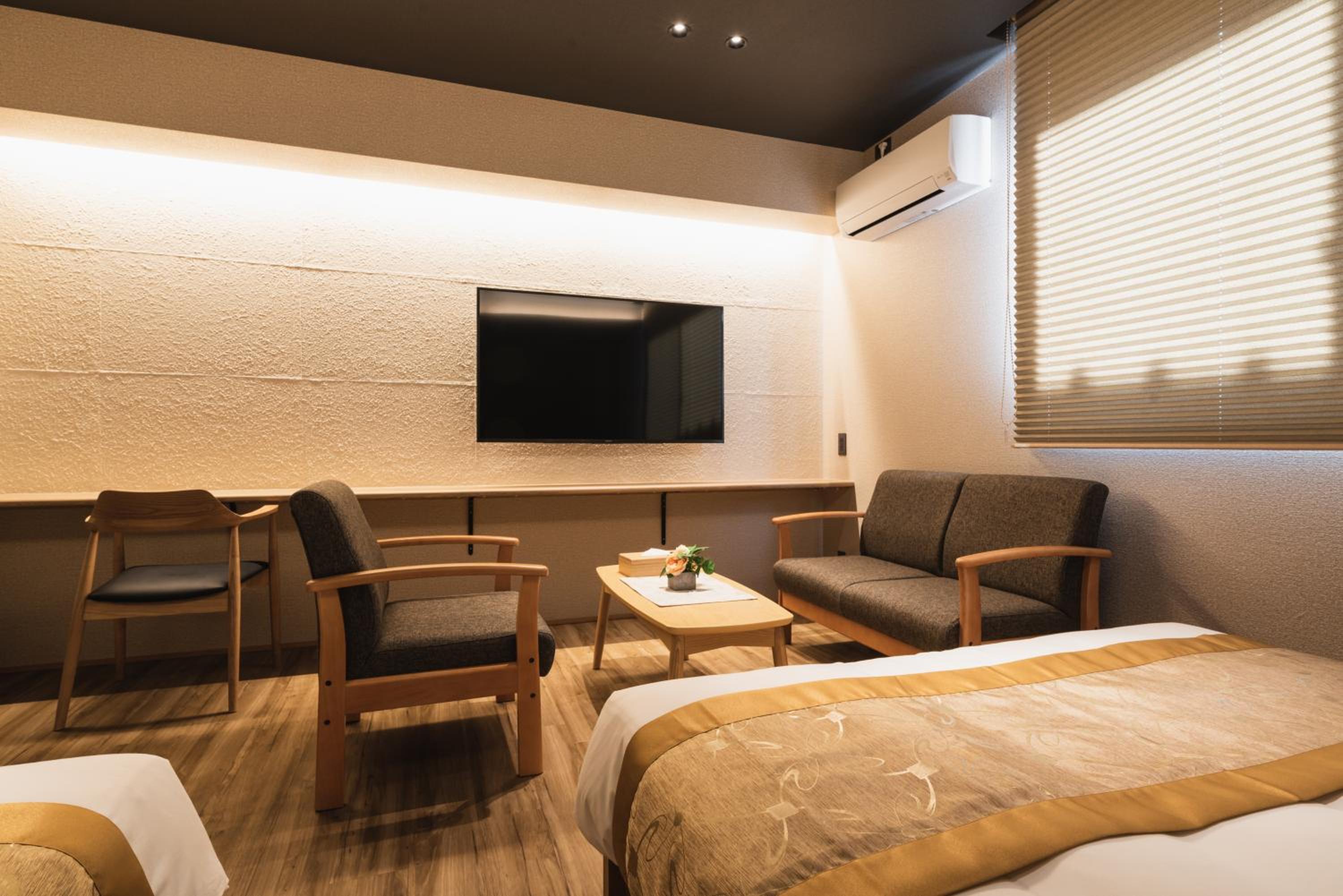 Deluxe Family Room - Photo 24
