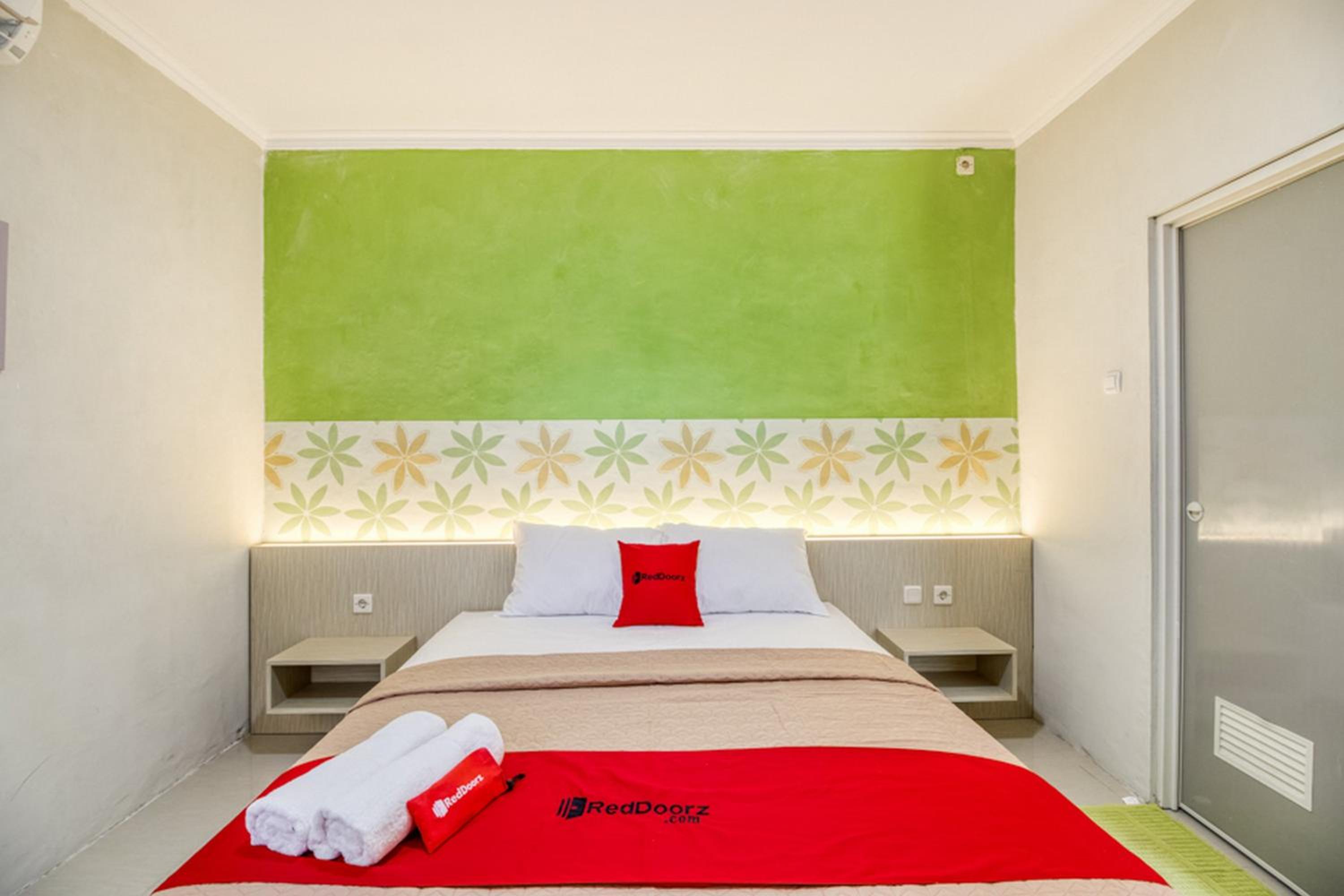 Deluxe Room - Photo 3