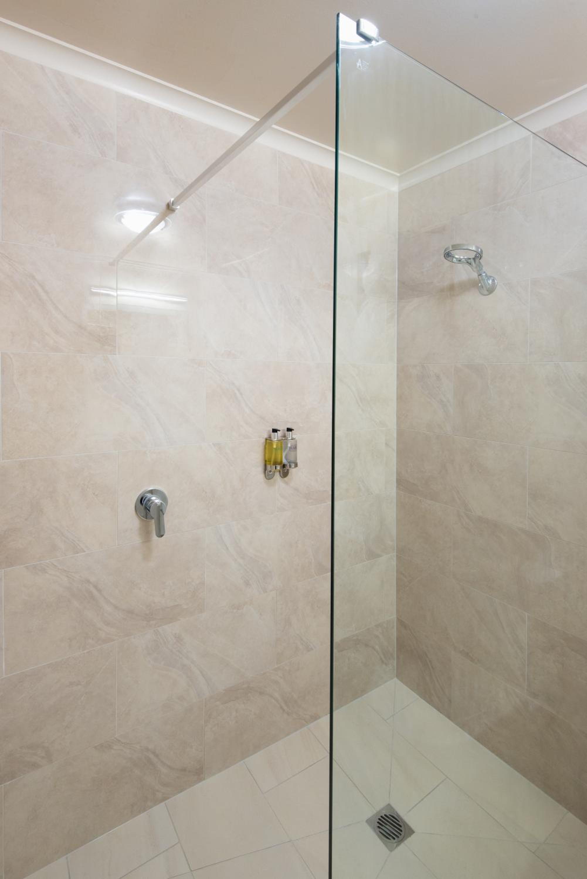 Two-Bedroom Apartment - Photo 19